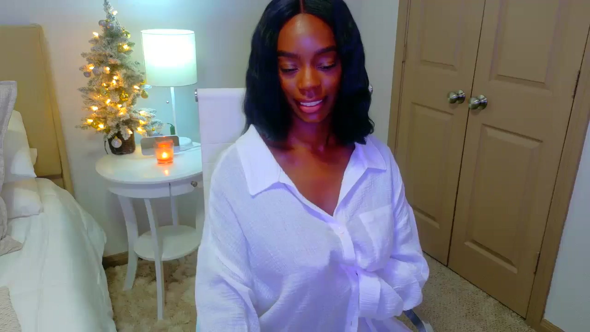 Gallery image thumbnail from Zadira's myfreecams stream on, 01/05/2025, 12:37 image 3 of 20