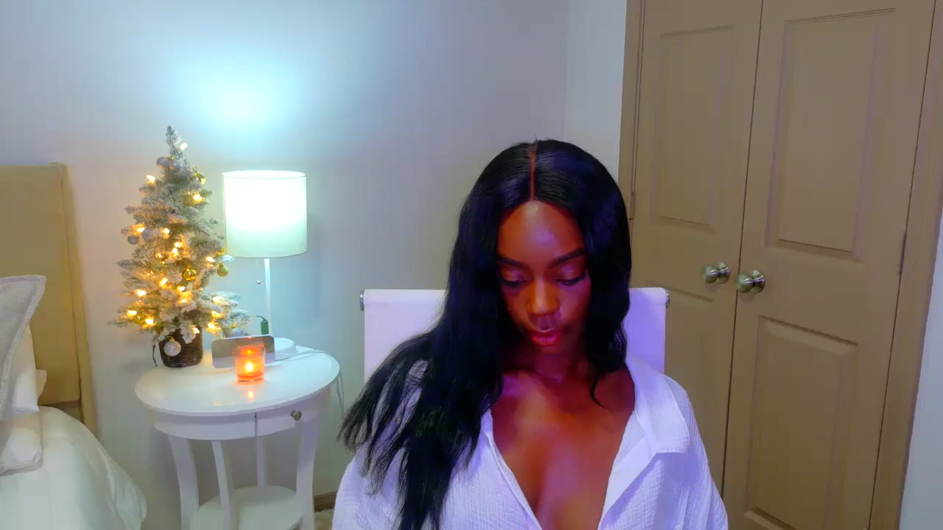 Gallery image thumbnail from Zadira's myfreecams stream on, 01/05/2025, 13:39 image 3 of 20