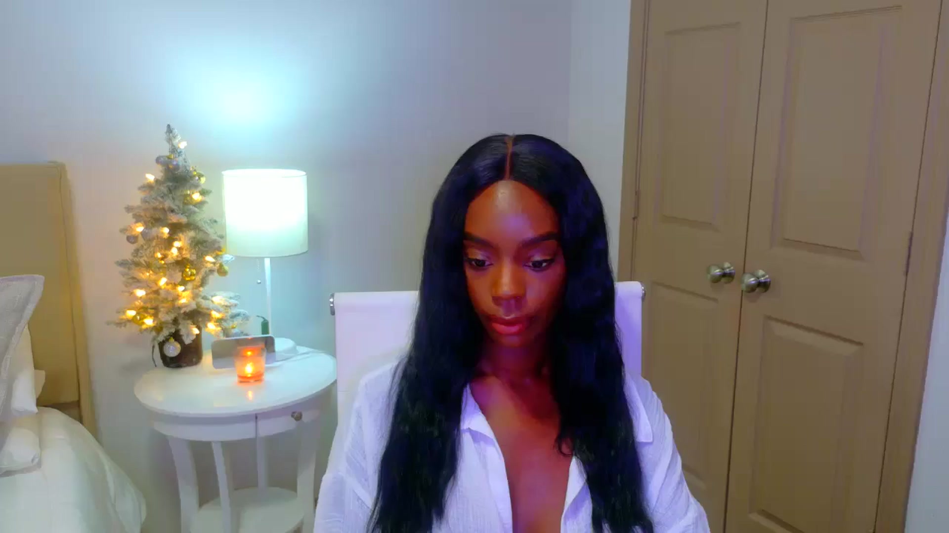 Gallery image thumbnail from Zadira's myfreecams stream on, 01/05/2025, 13:39 image 6 of 20