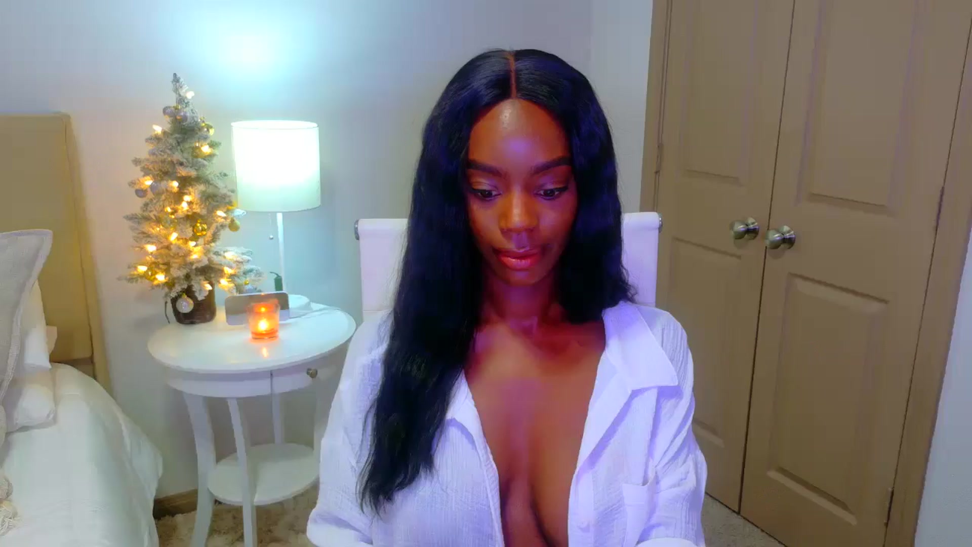 Gallery image thumbnail from Zadira's myfreecams stream on, 01/05/2025, 13:39 image 17 of 20
