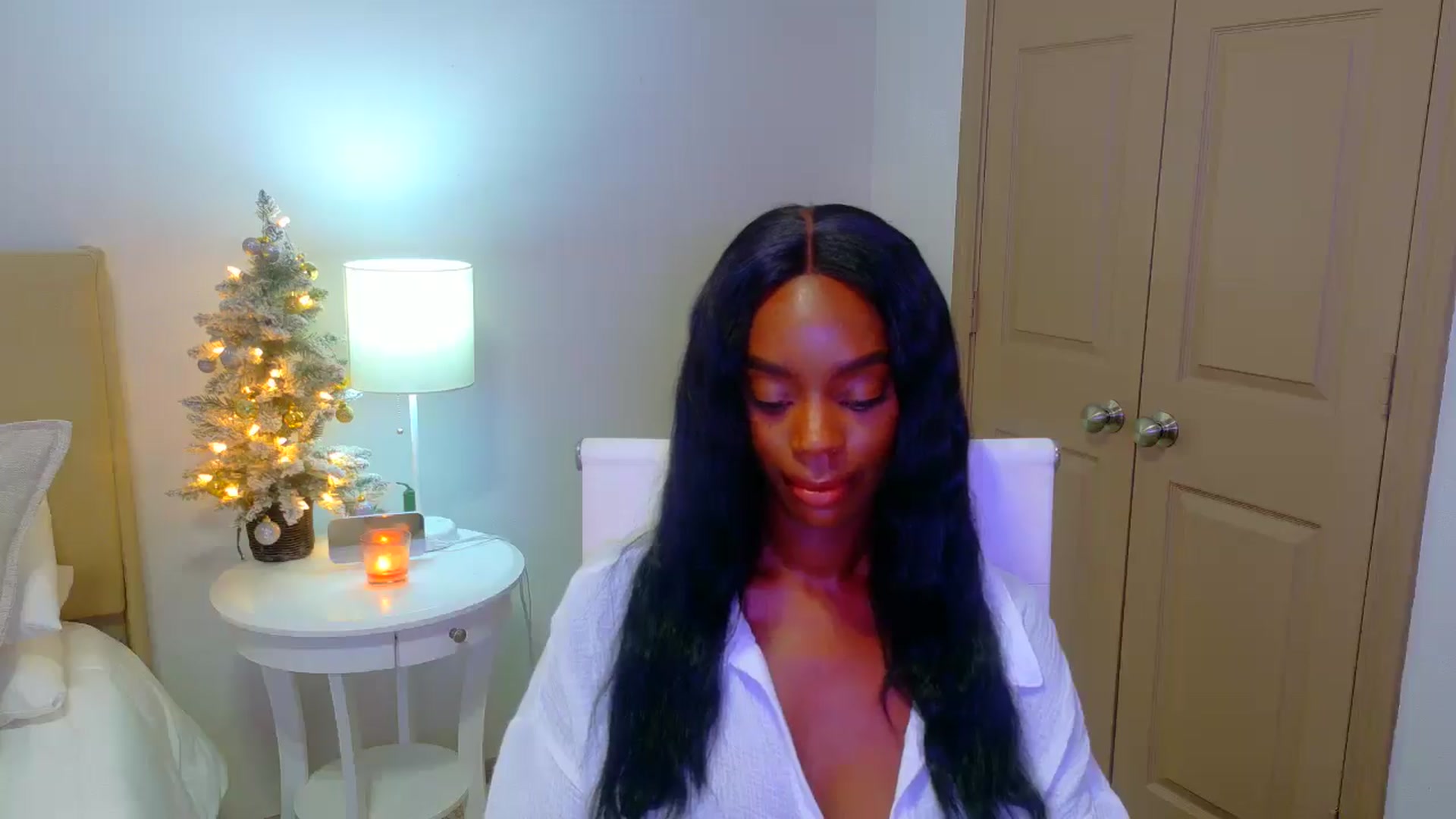 Gallery image thumbnail from Zadira's myfreecams stream on, 01/05/2025, 13:39 image 10 of 20