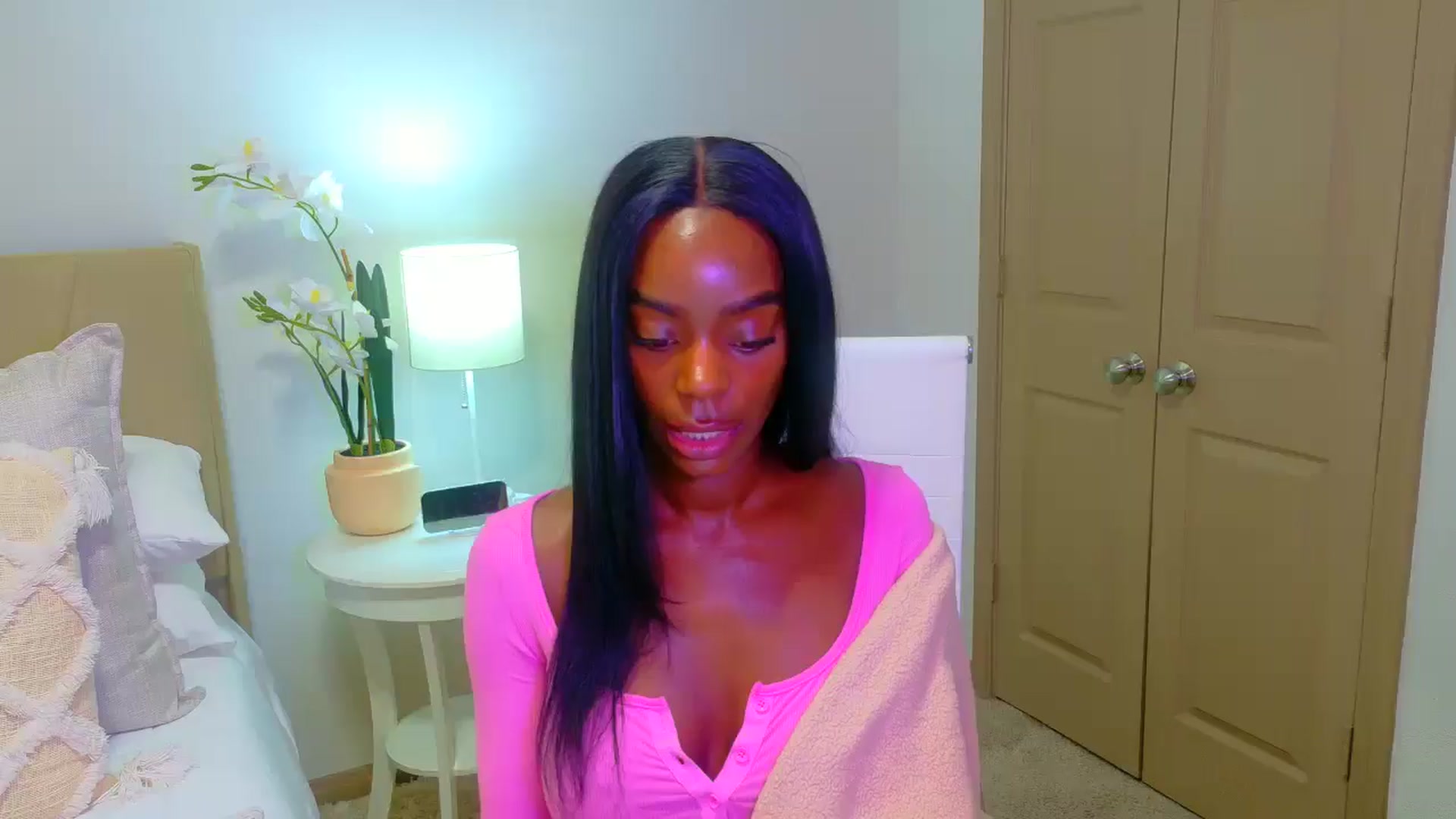Gallery image thumbnail from Zadira's myfreecams stream on, 01/10/2025, 10:50 image 19 of 20