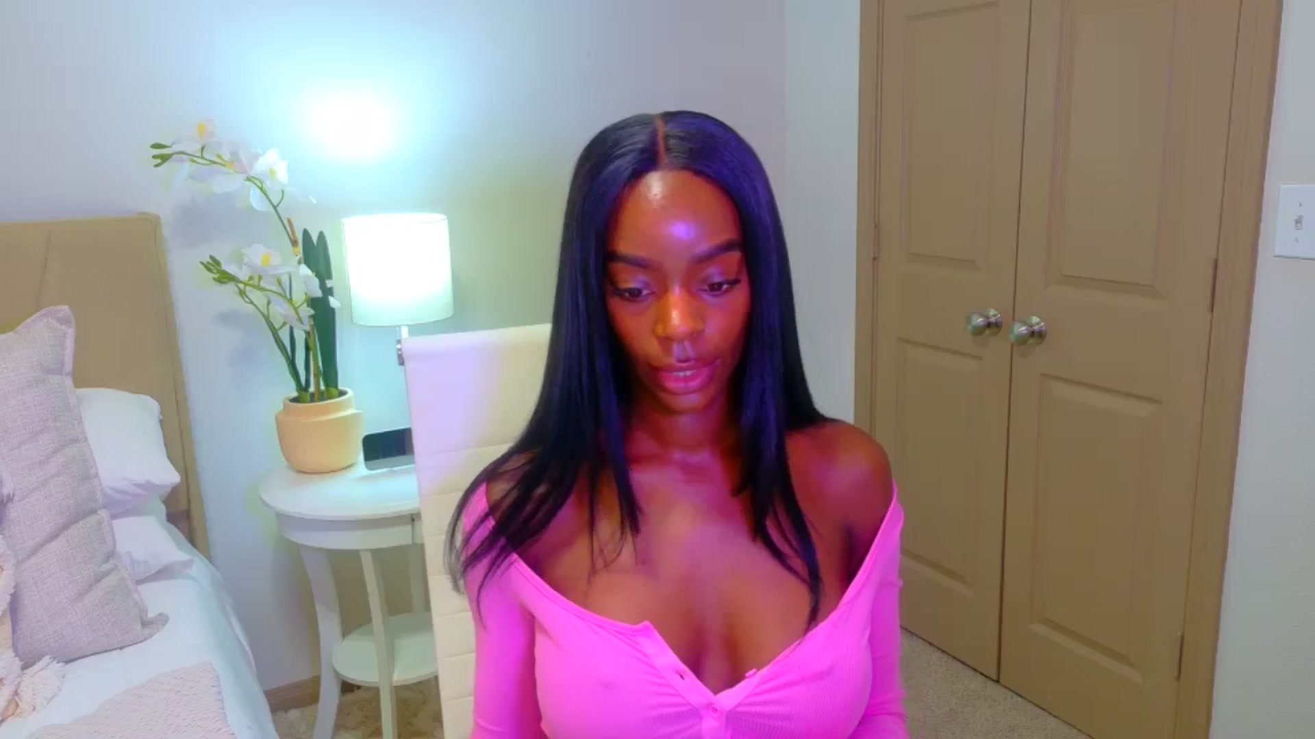 Gallery image thumbnail from Zadira's myfreecams stream on, 01/10/2025, 14:05 image 6 of 20