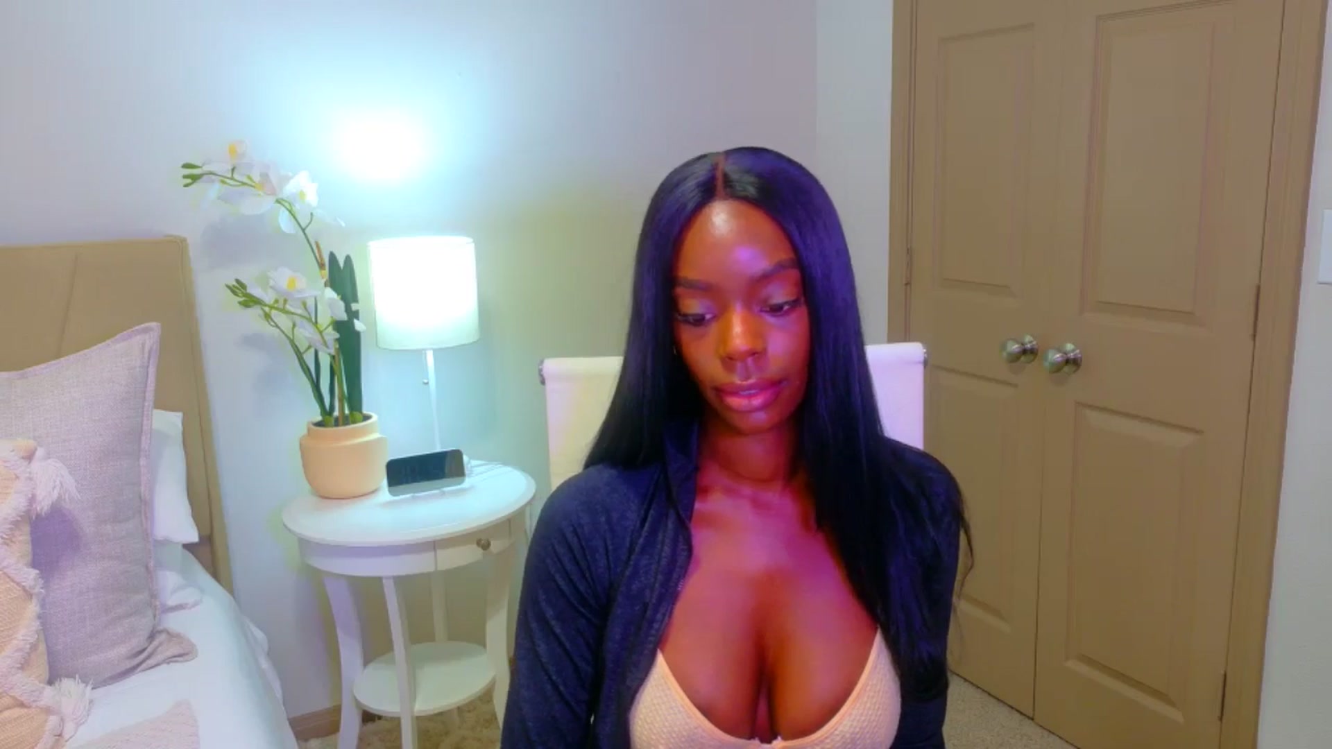 Gallery image thumbnail from Zadira's myfreecams stream on, 01/11/2025, 10:15 image 15 of 20