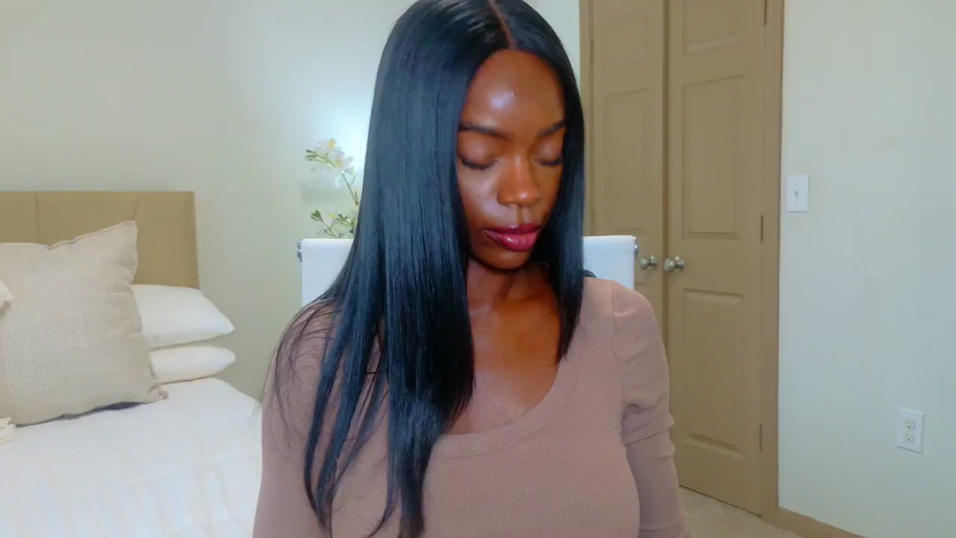 Gallery image thumbnail from Zadira's myfreecams stream on, 01/17/2025, 14:50 image 7 of 20