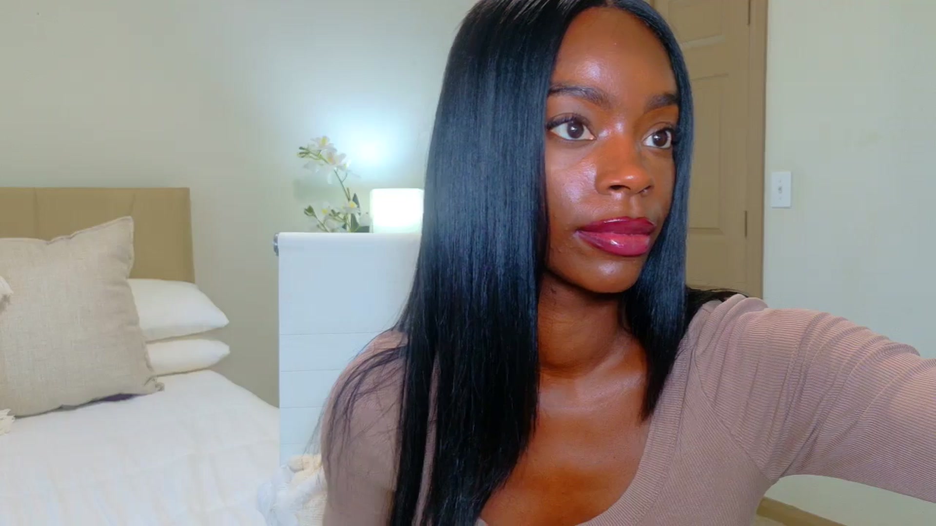 Gallery image thumbnail from Zadira's myfreecams stream on, 01/17/2025, 14:50 image 8 of 20