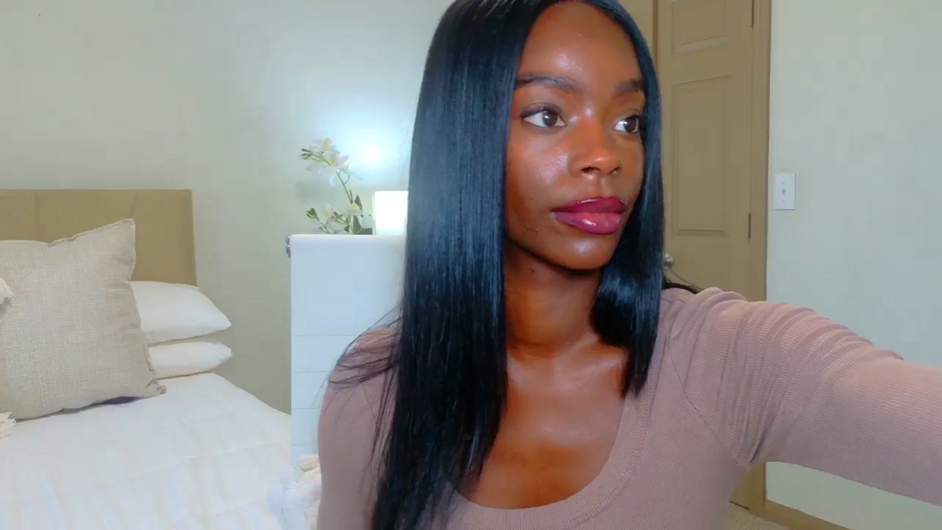 Gallery image thumbnail from Zadira's myfreecams stream on, 01/17/2025, 14:50 image 12 of 20