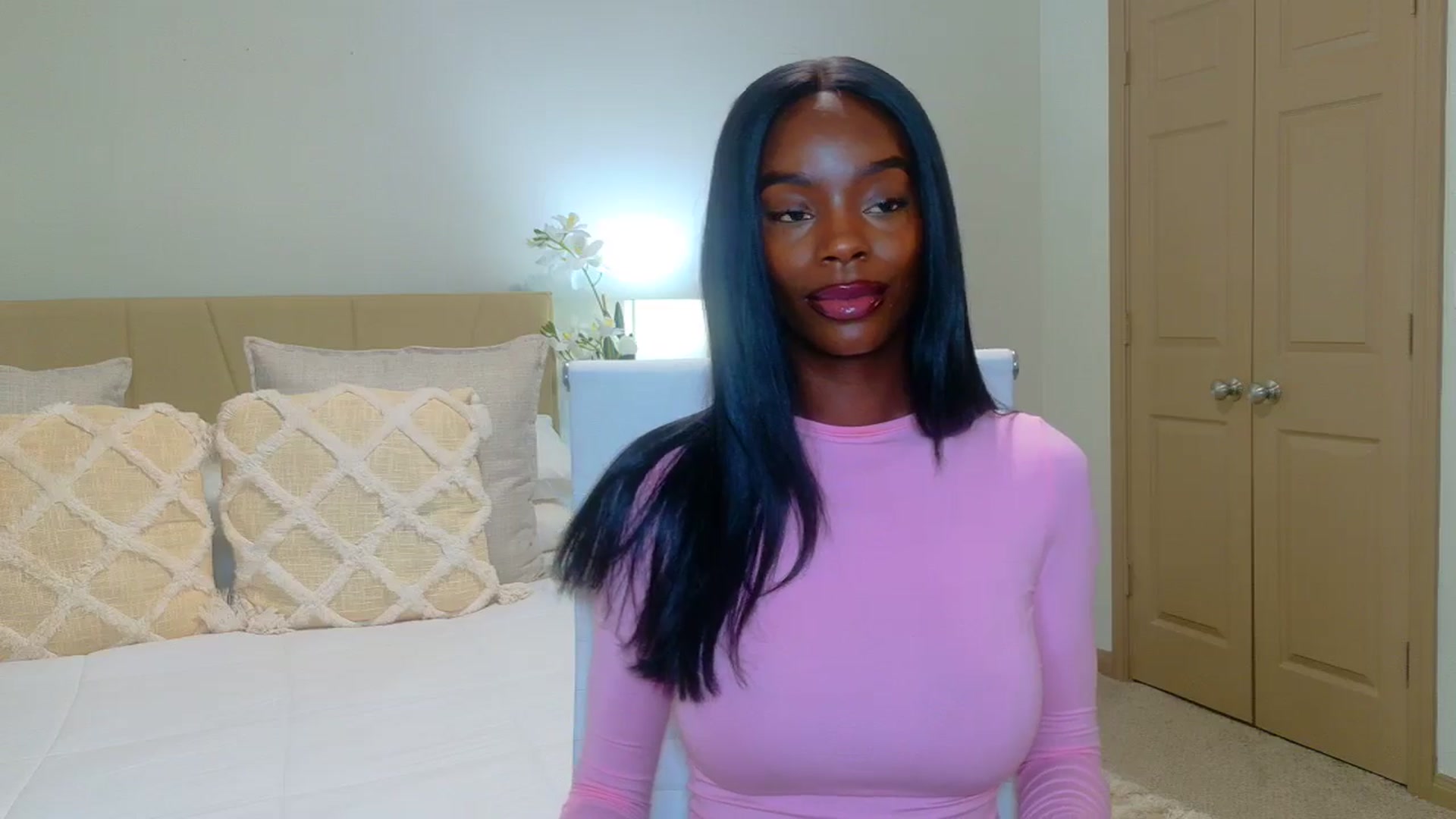 Gallery image thumbnail from Zadira's myfreecams stream on, 01/19/2025, 12:28 image 5 of 20