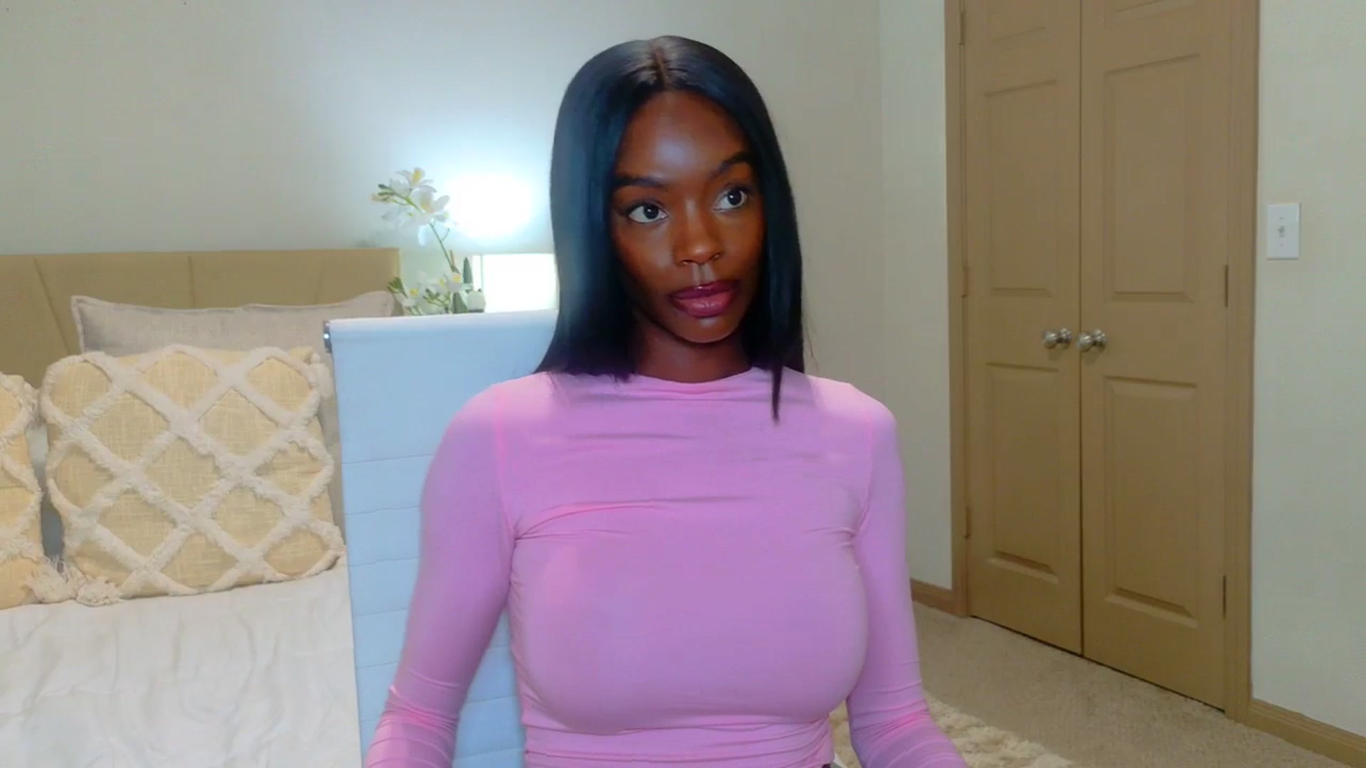 Gallery image thumbnail from Zadira's myfreecams stream on, 01/19/2025, 13:31 image 13 of 20