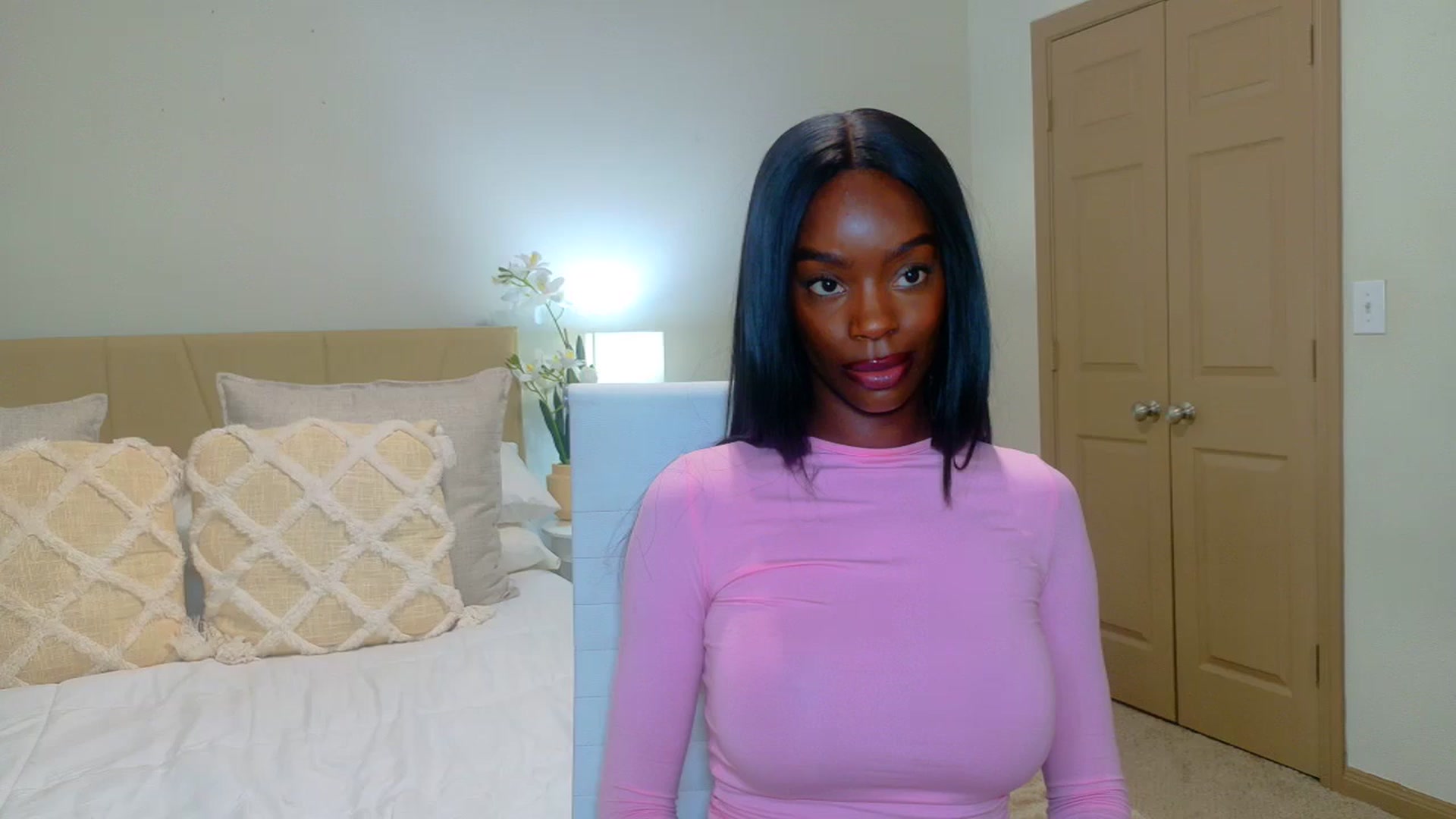Gallery image thumbnail from Zadira's myfreecams stream on, 01/19/2025, 13:31 image 5 of 20