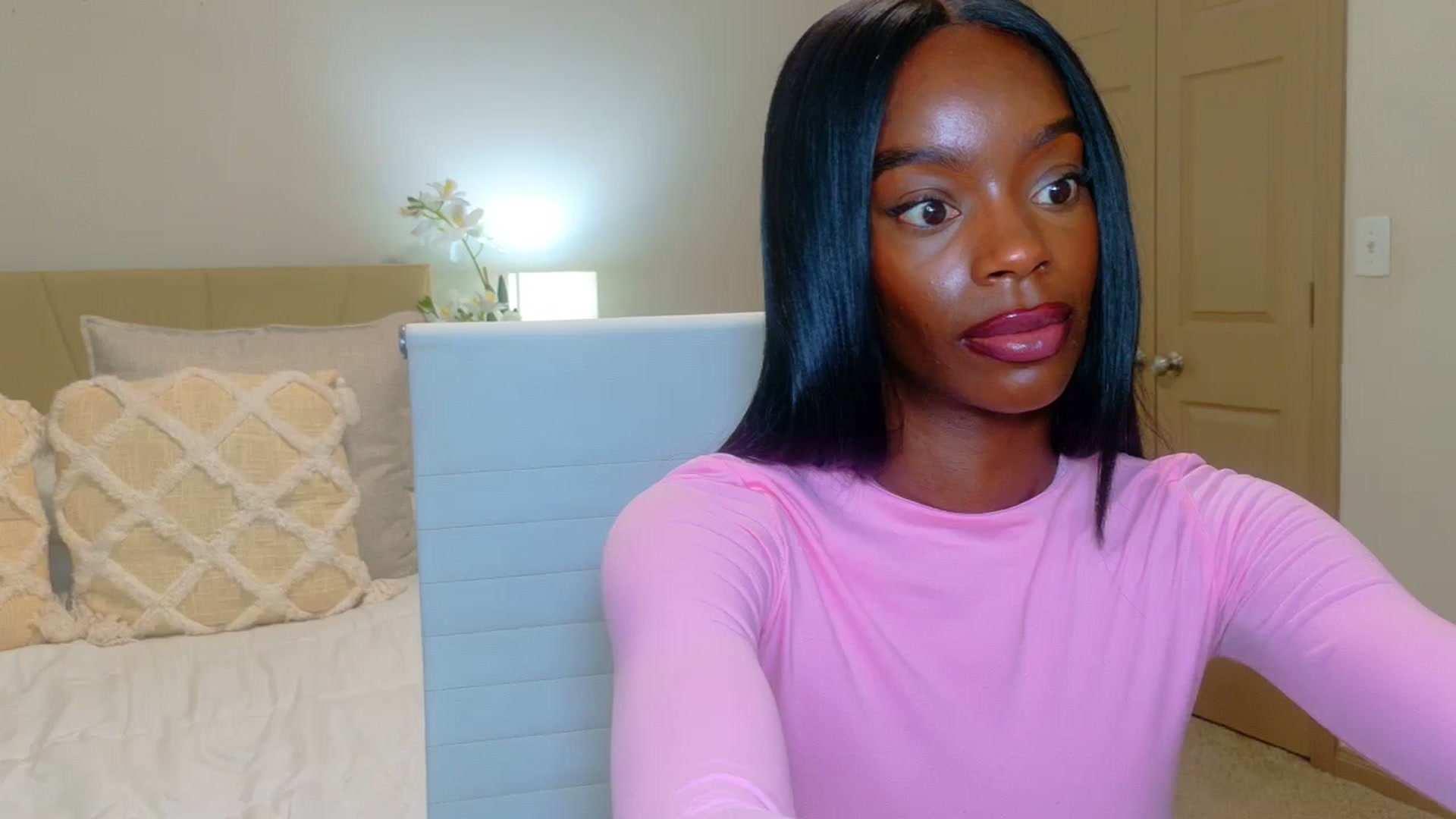 Gallery image thumbnail from Zadira's myfreecams stream on, 01/19/2025, 13:31 image 12 of 20