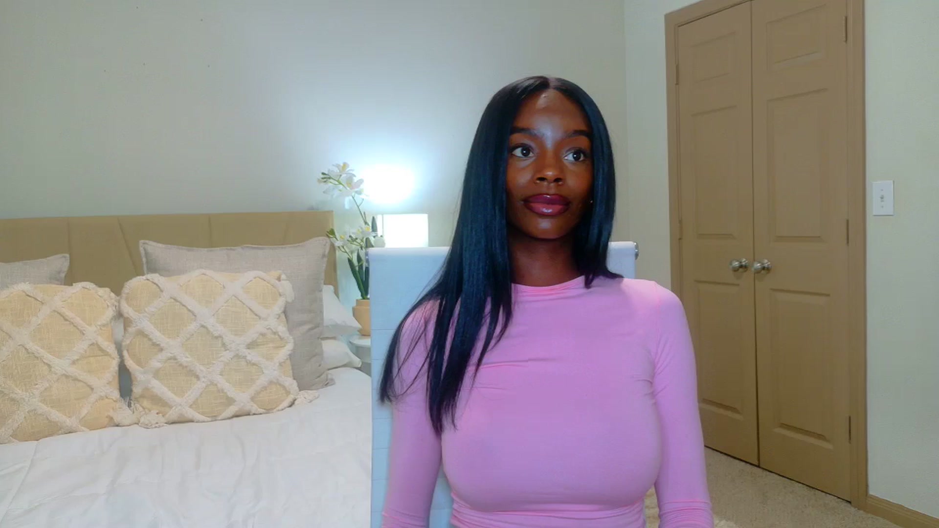Gallery image thumbnail from Zadira's myfreecams stream on, 01/19/2025, 13:31 image 4 of 20