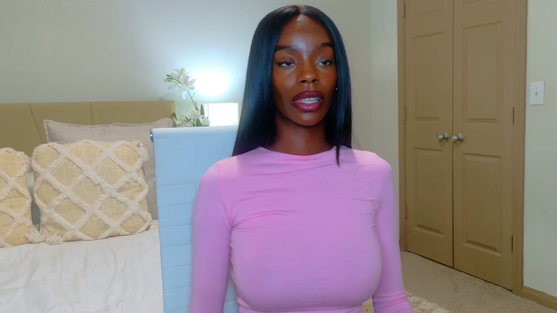 Gallery image thumbnail from Zadira's myfreecams stream on, 01/19/2025, 13:31 image 10 of 20
