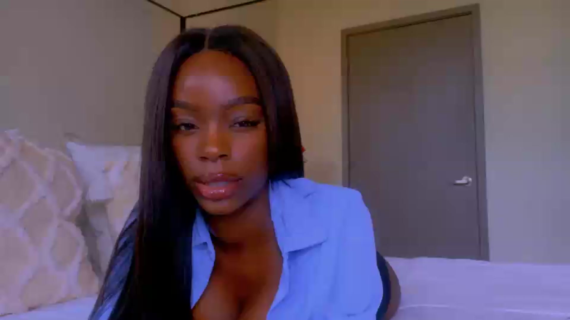 Gallery image thumbnail from Zadira's myfreecams stream on, 06/11/2026, 21:27 image 1 of 20