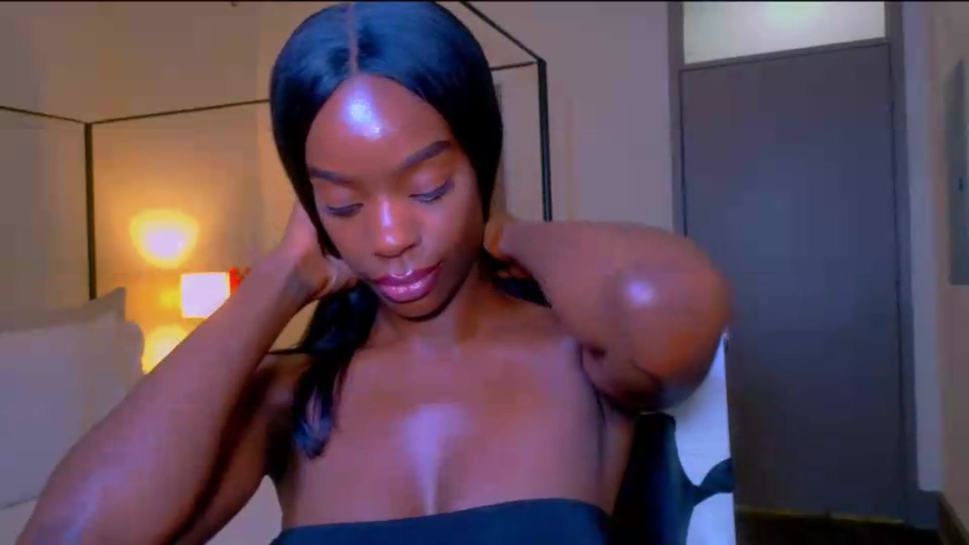 Gallery image thumbnail from Zadira's myfreecams stream on, 06/19/2026, 02:21 image 17 of 20