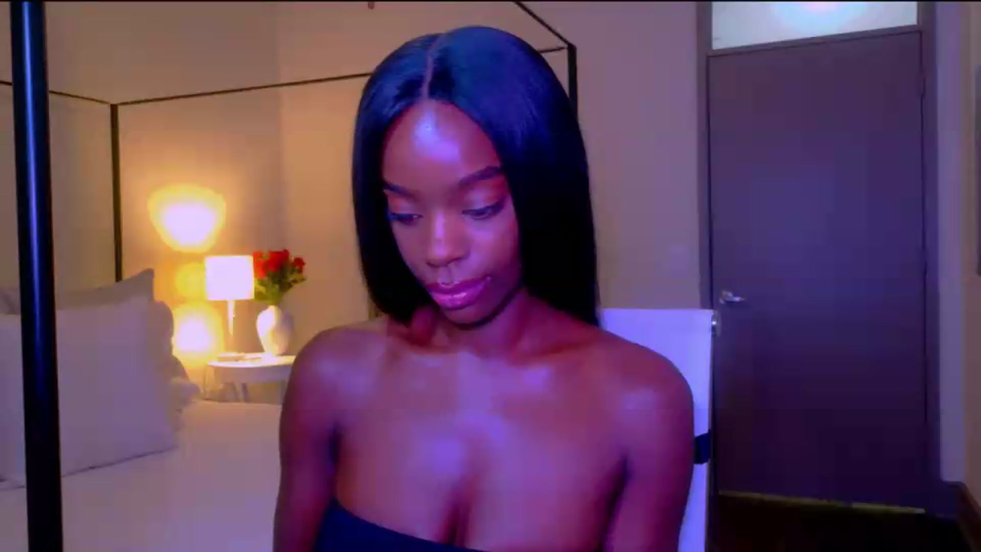 Gallery image thumbnail from Zadira's myfreecams stream on, 06/19/2026, 04:42 image 14 of 20