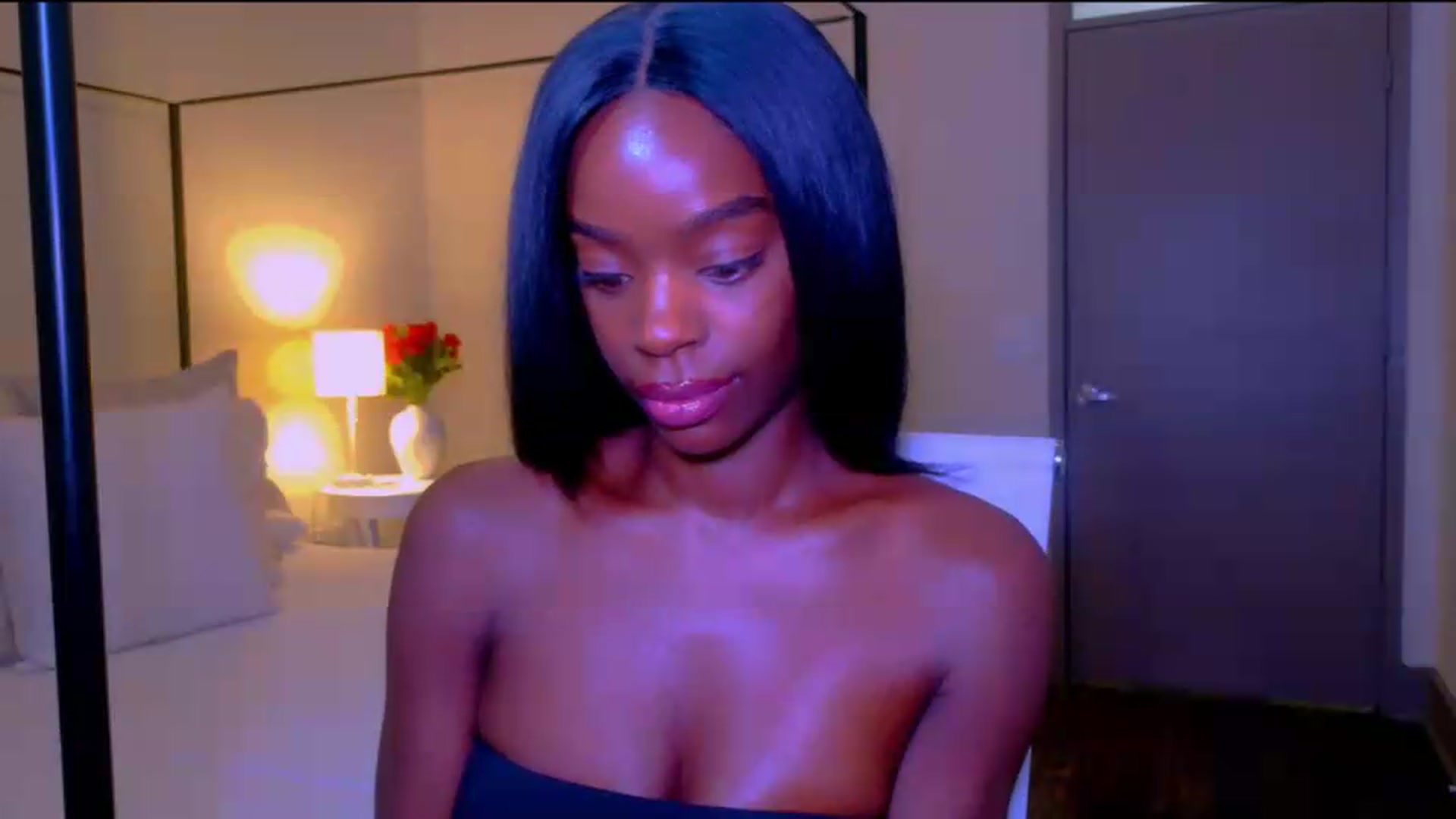 Gallery image thumbnail from Zadira's myfreecams stream on, 06/19/2026, 04:42 image 2 of 20