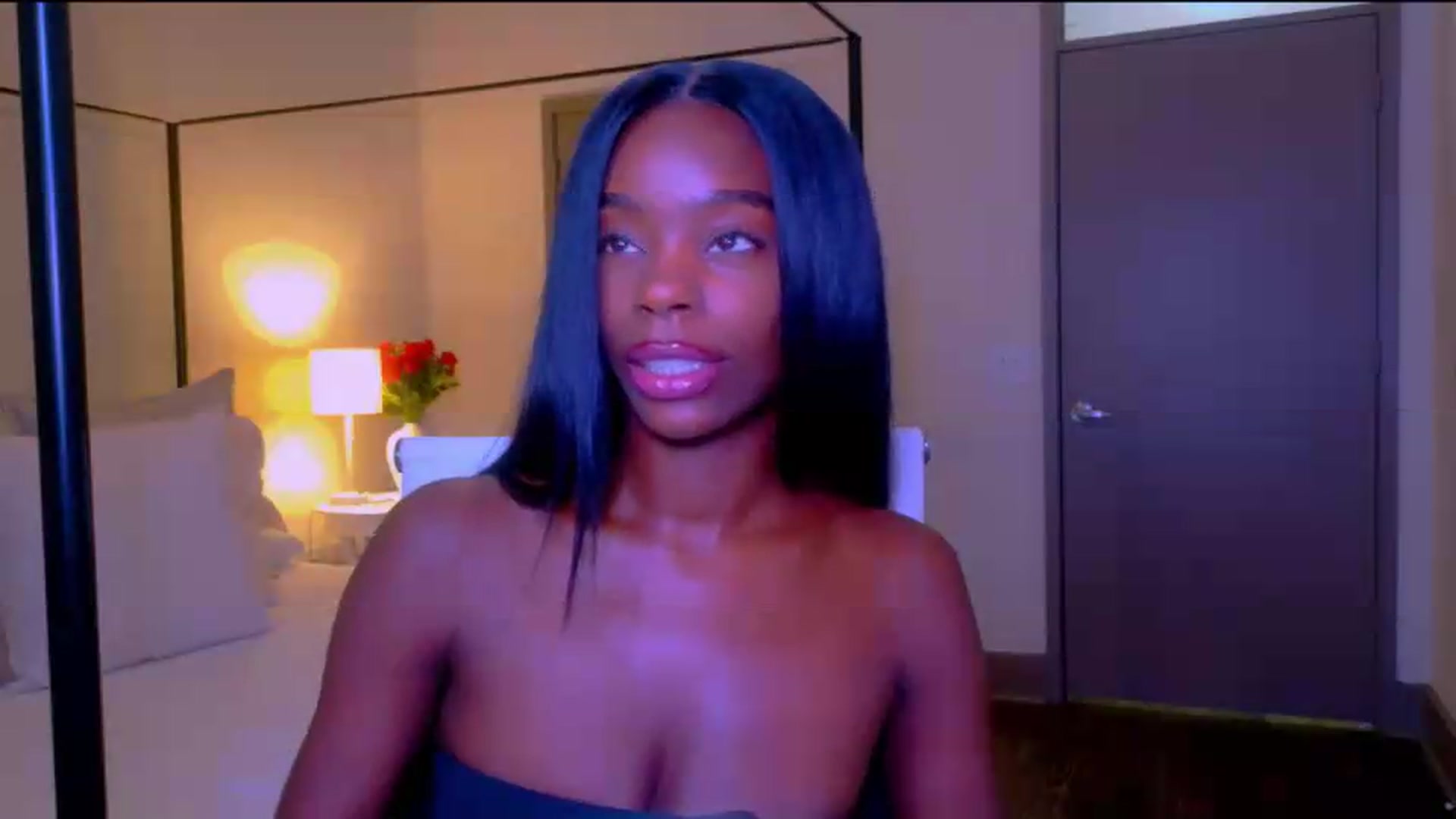 Gallery image thumbnail from Zadira's myfreecams stream on, 06/19/2026, 04:42 image 9 of 20