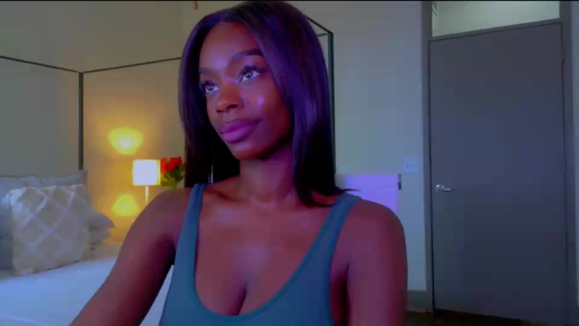 Gallery image thumbnail from Zadira's myfreecams stream on, 06/19/2026, 17:38 image 12 of 20