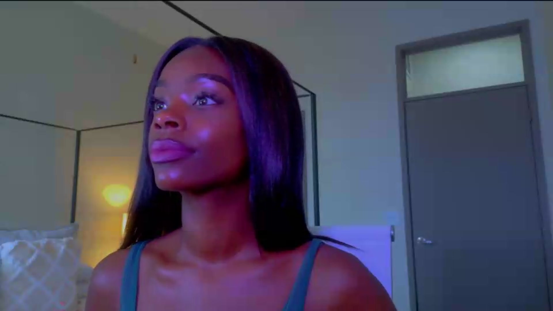 Gallery image thumbnail from Zadira's myfreecams stream on, 06/19/2026, 17:38 image 3 of 20