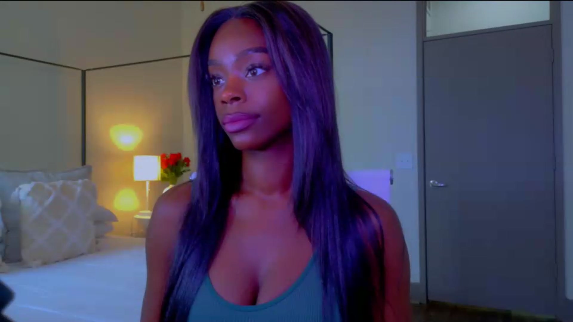 Gallery image thumbnail from Zadira's myfreecams stream on, 06/19/2026, 18:42 image 7 of 20