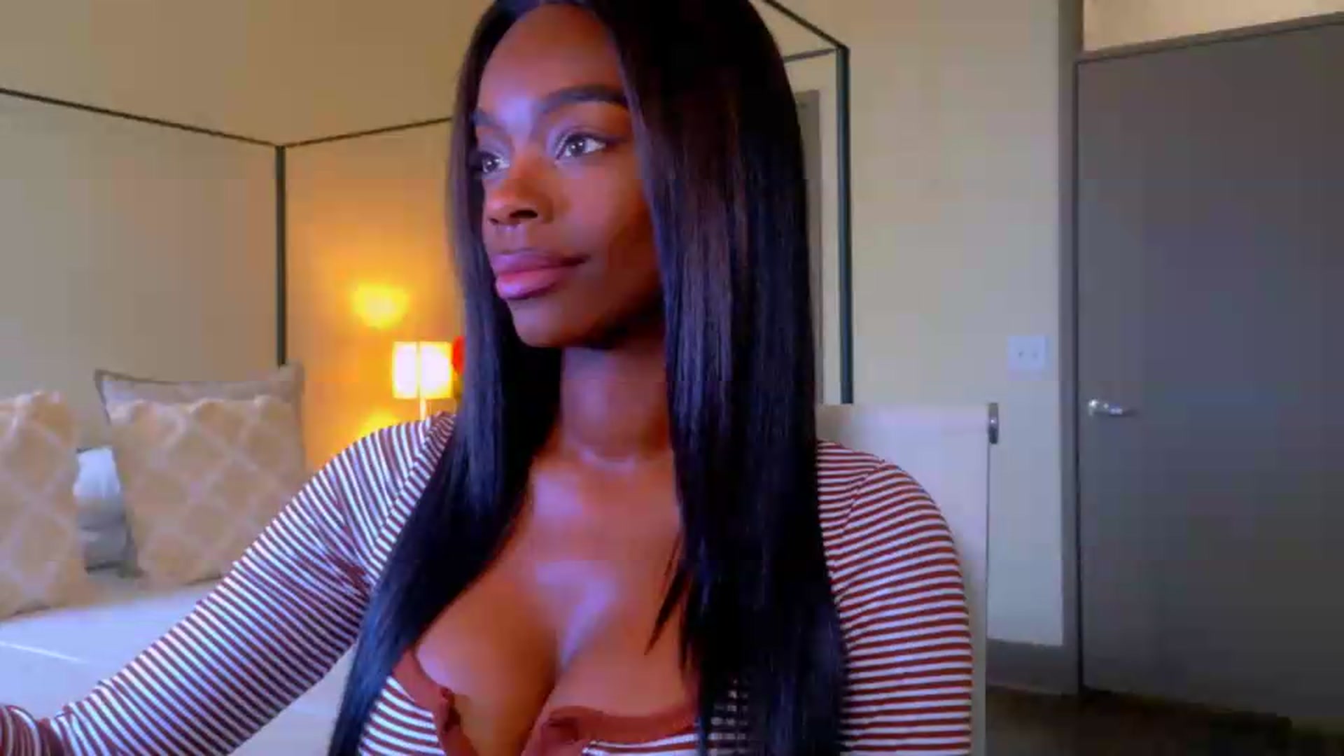 Gallery image thumbnail from Zadira's myfreecams stream on, 06/21/2026, 19:30 image 17 of 20