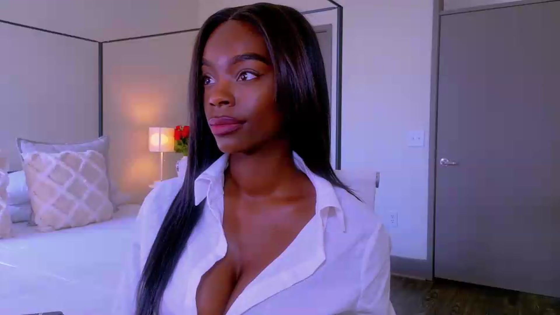 Gallery image thumbnail from Zadira's myfreecams stream on, 06/21/2026, 22:38 image 3 of 20