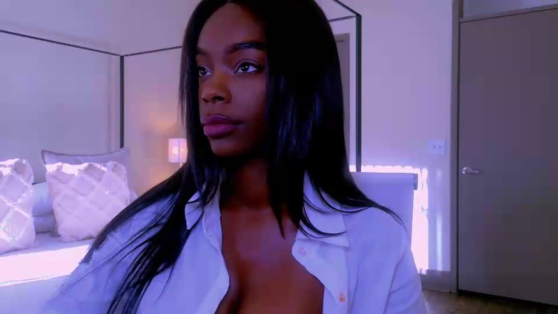 Gallery image thumbnail from Zadira's myfreecams stream on, 06/21/2026, 23:54 image 3 of 20