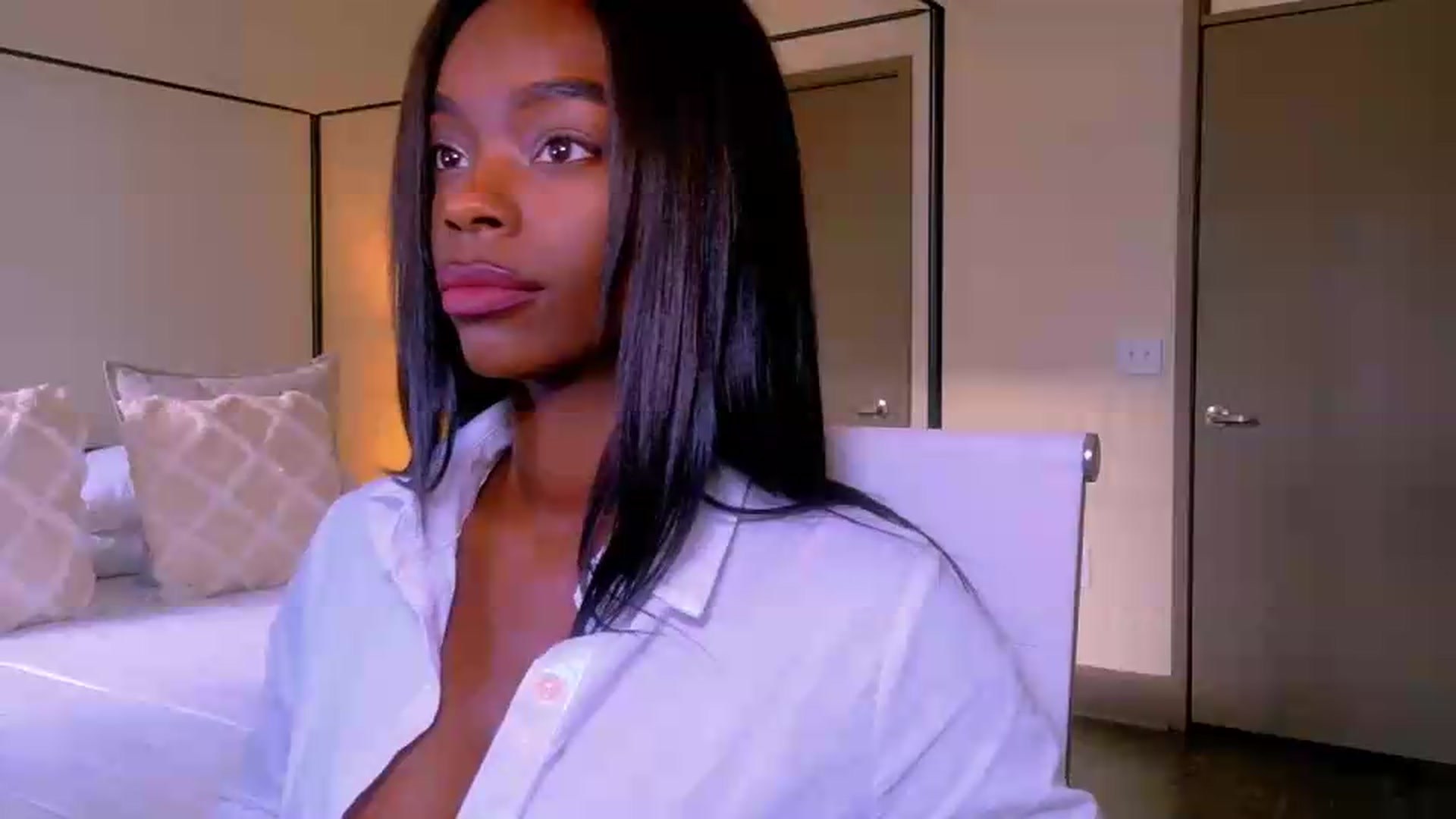 Gallery image thumbnail from Zadira's myfreecams stream on, 06/21/2026, 23:54 image 19 of 20