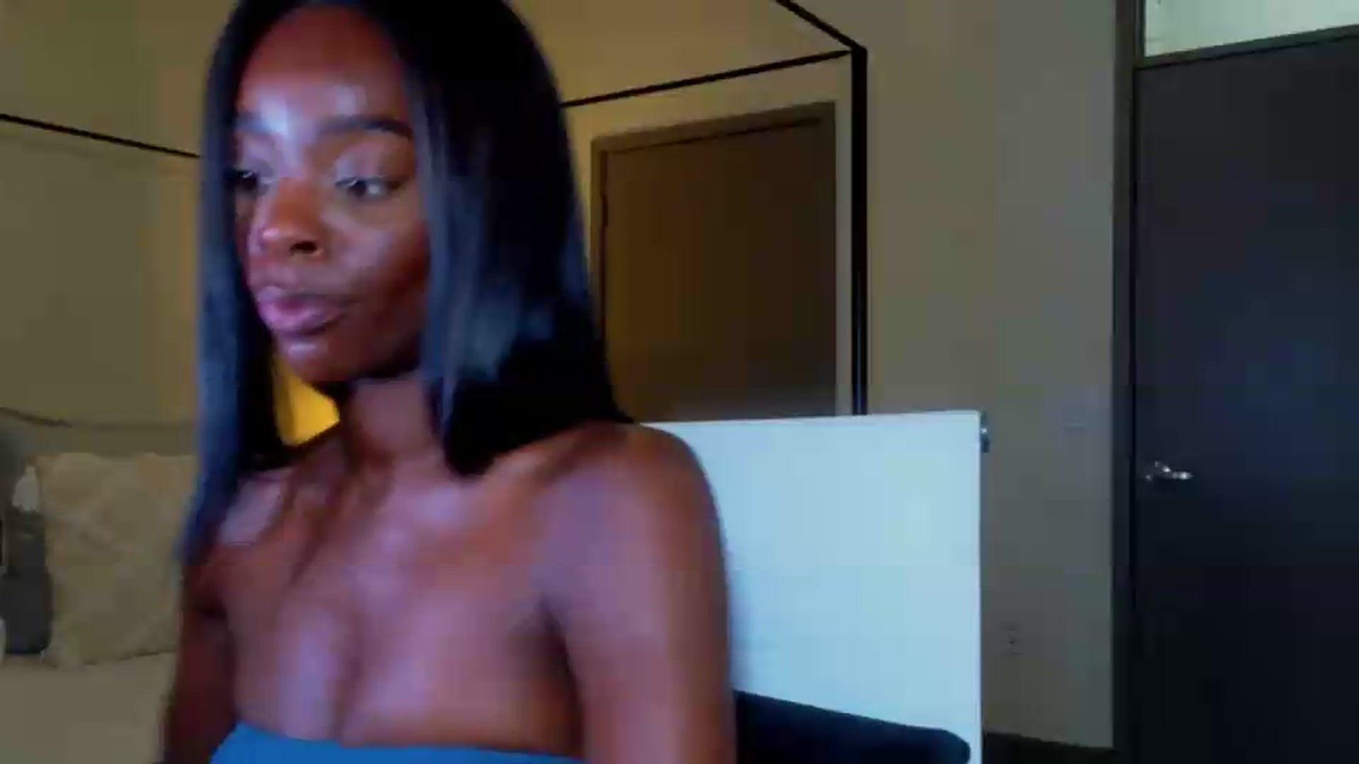 Gallery image thumbnail from Zadira's myfreecams stream on, 06/27/2026, 01:21 image 18 of 20