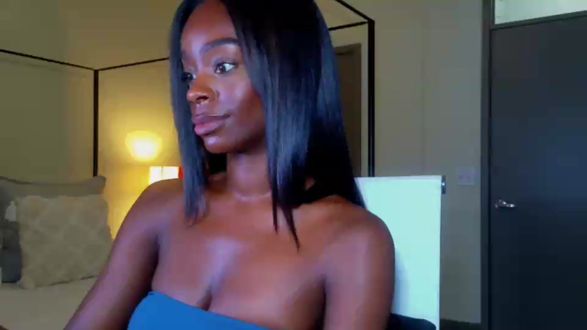Gallery image thumbnail from Zadira's myfreecams stream on, 06/27/2026, 01:21 image 16 of 20
