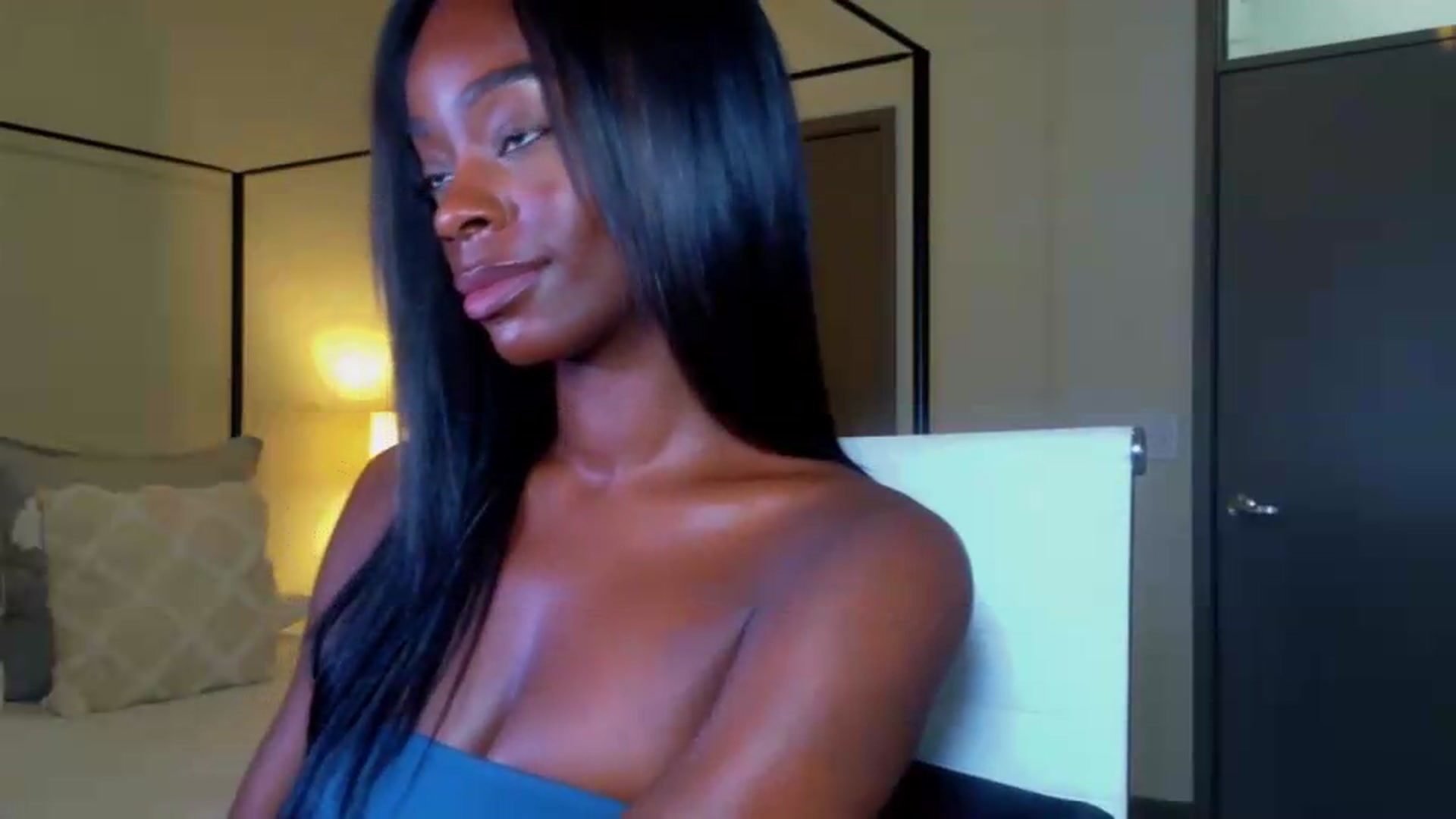 Gallery image thumbnail from Zadira's myfreecams stream on, 06/27/2026, 01:21 image 4 of 20