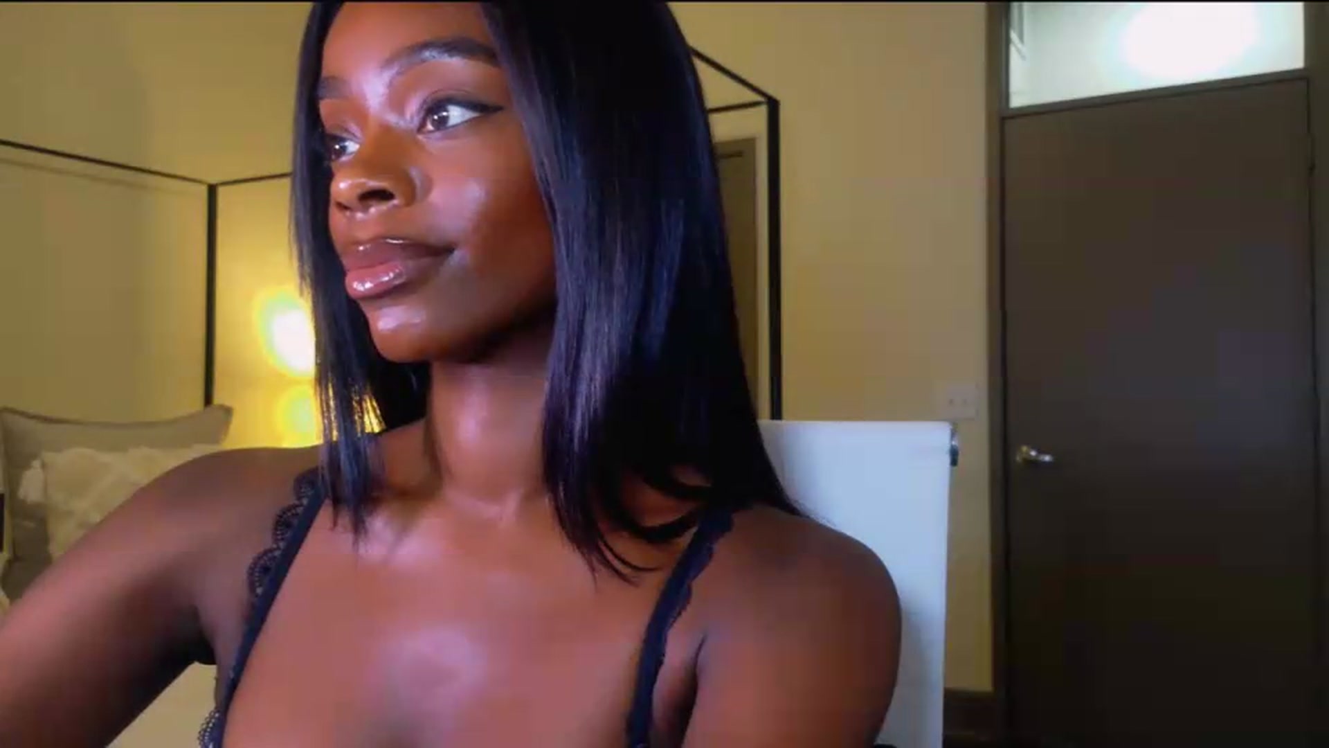 Gallery image thumbnail from Zadira's myfreecams stream on, 06/29/2026, 02:04 image 19 of 20