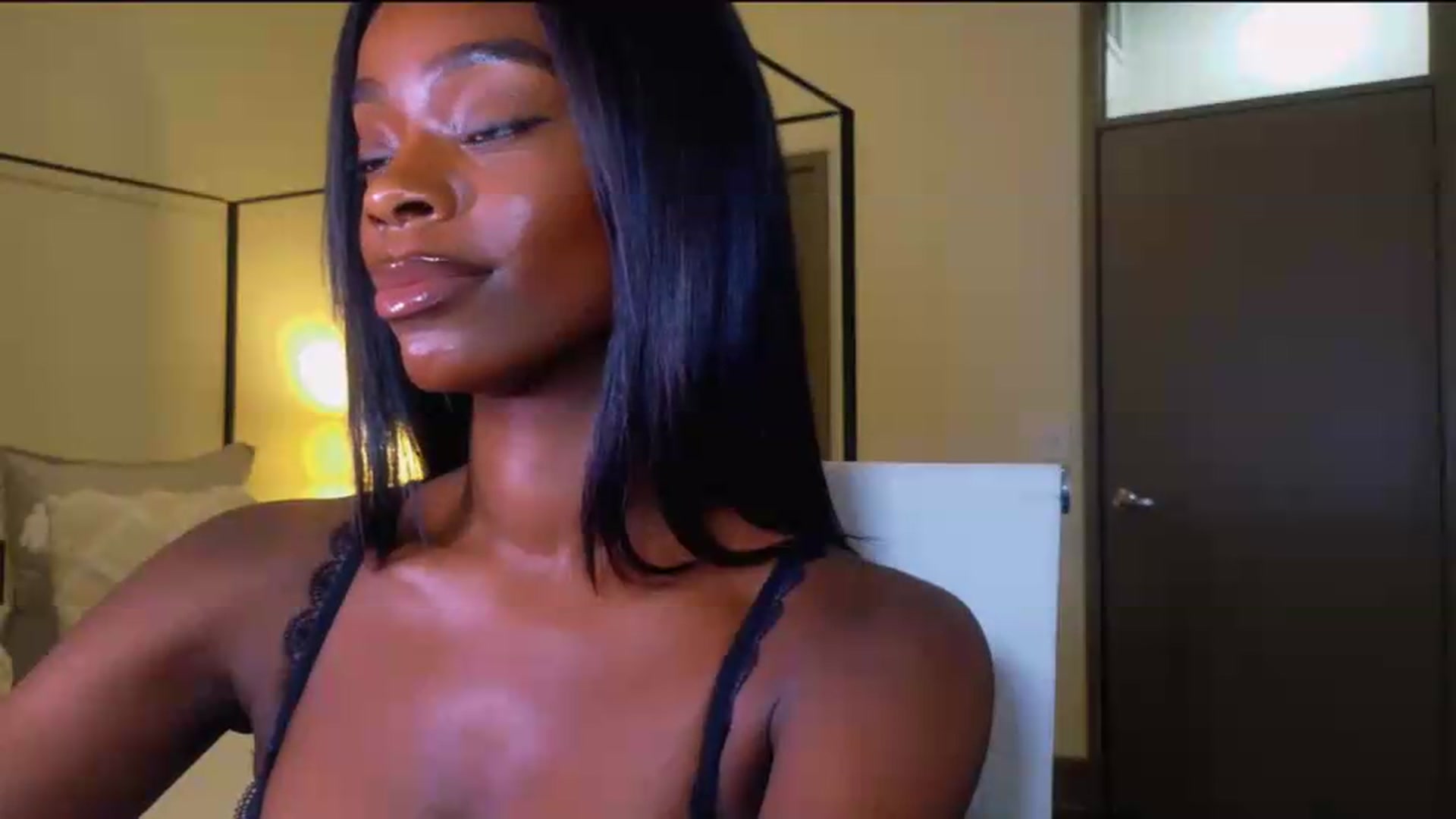 Gallery image thumbnail from Zadira's myfreecams stream on, 06/29/2026, 02:04 image 18 of 20