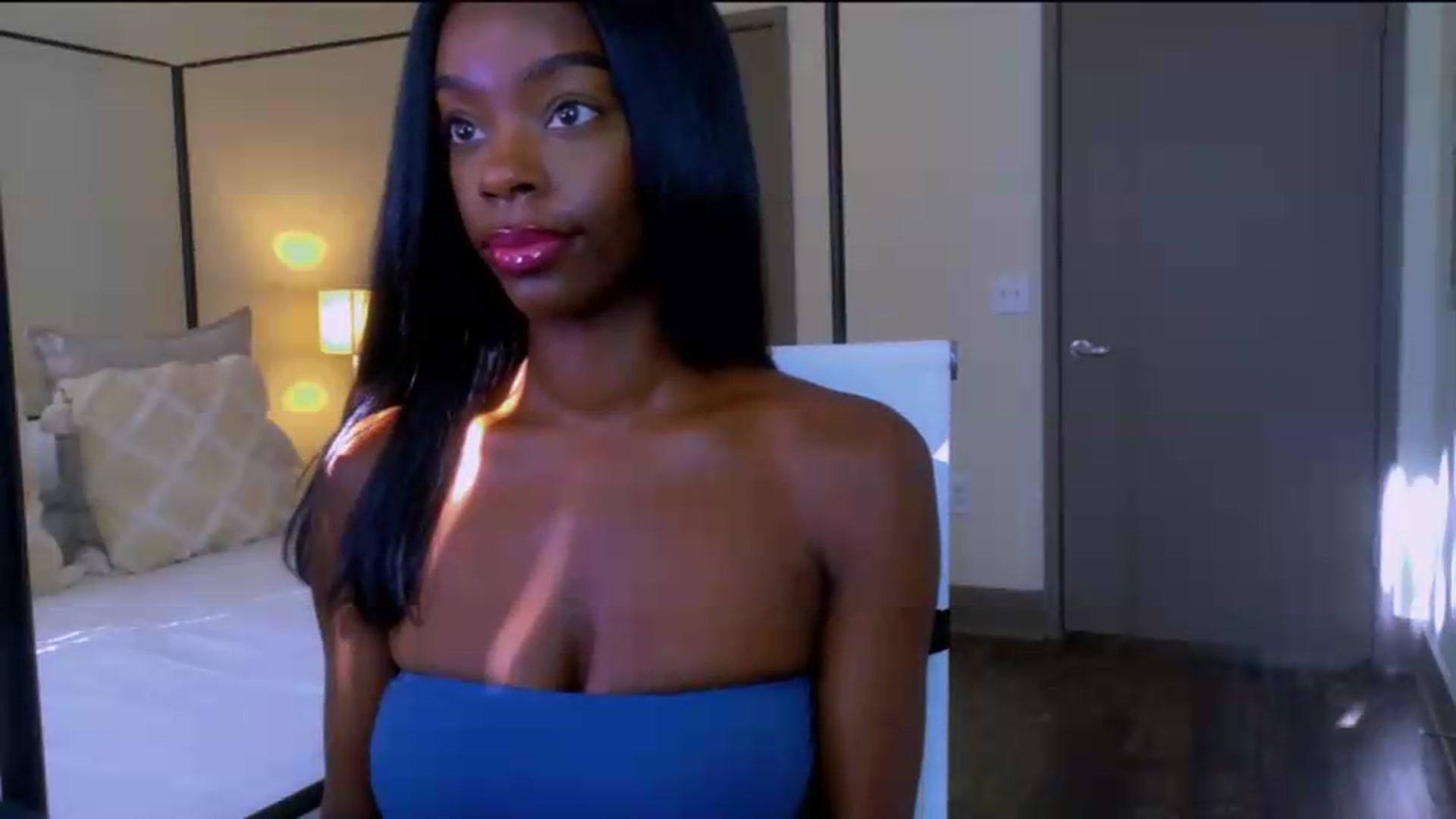 Gallery image thumbnail from Zadira's myfreecams stream on, 07/03/2026, 23:42 image 6 of 20