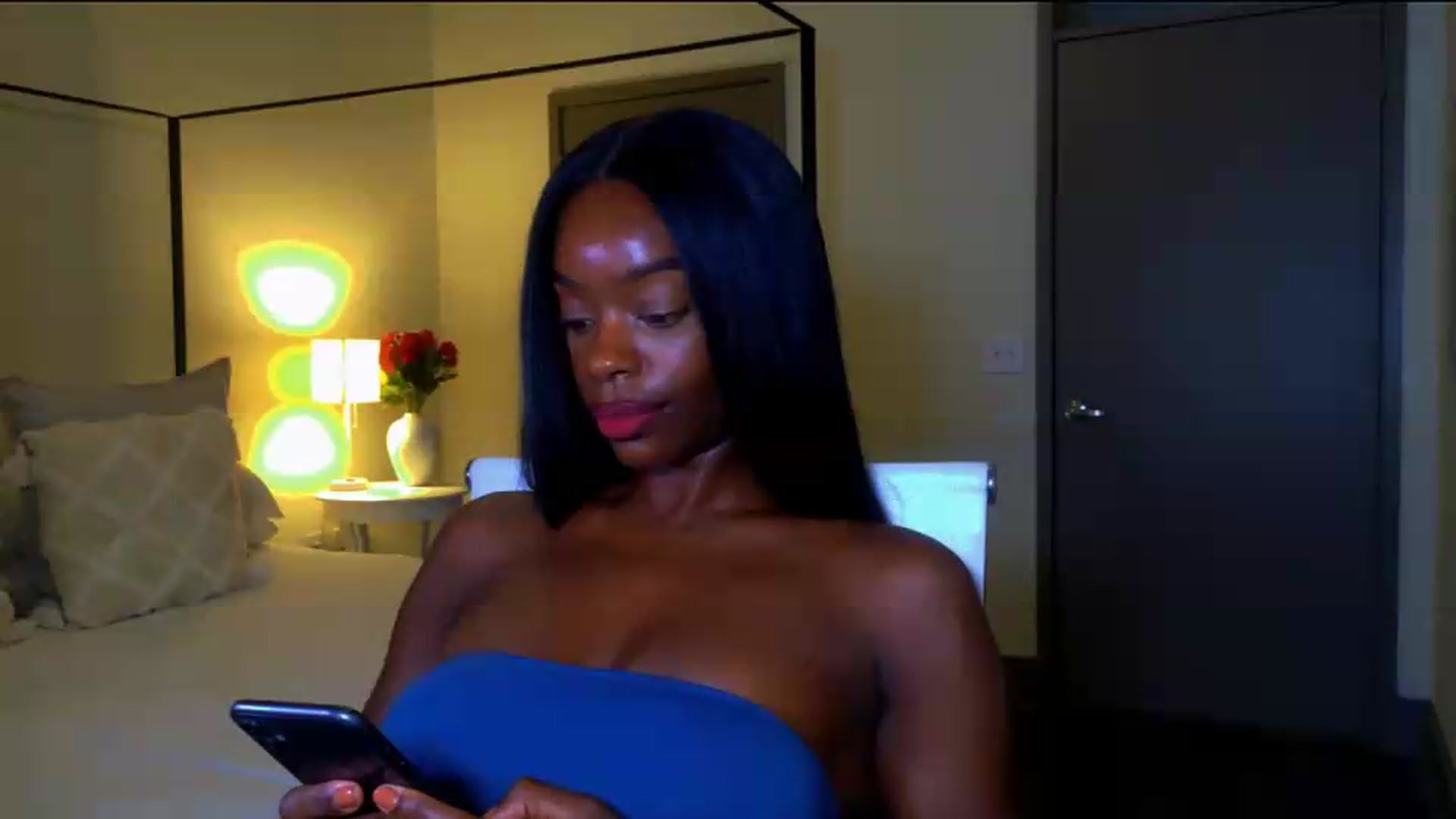 Gallery image thumbnail from Zadira's myfreecams stream on, 07/04/2026, 03:32 image 7 of 20