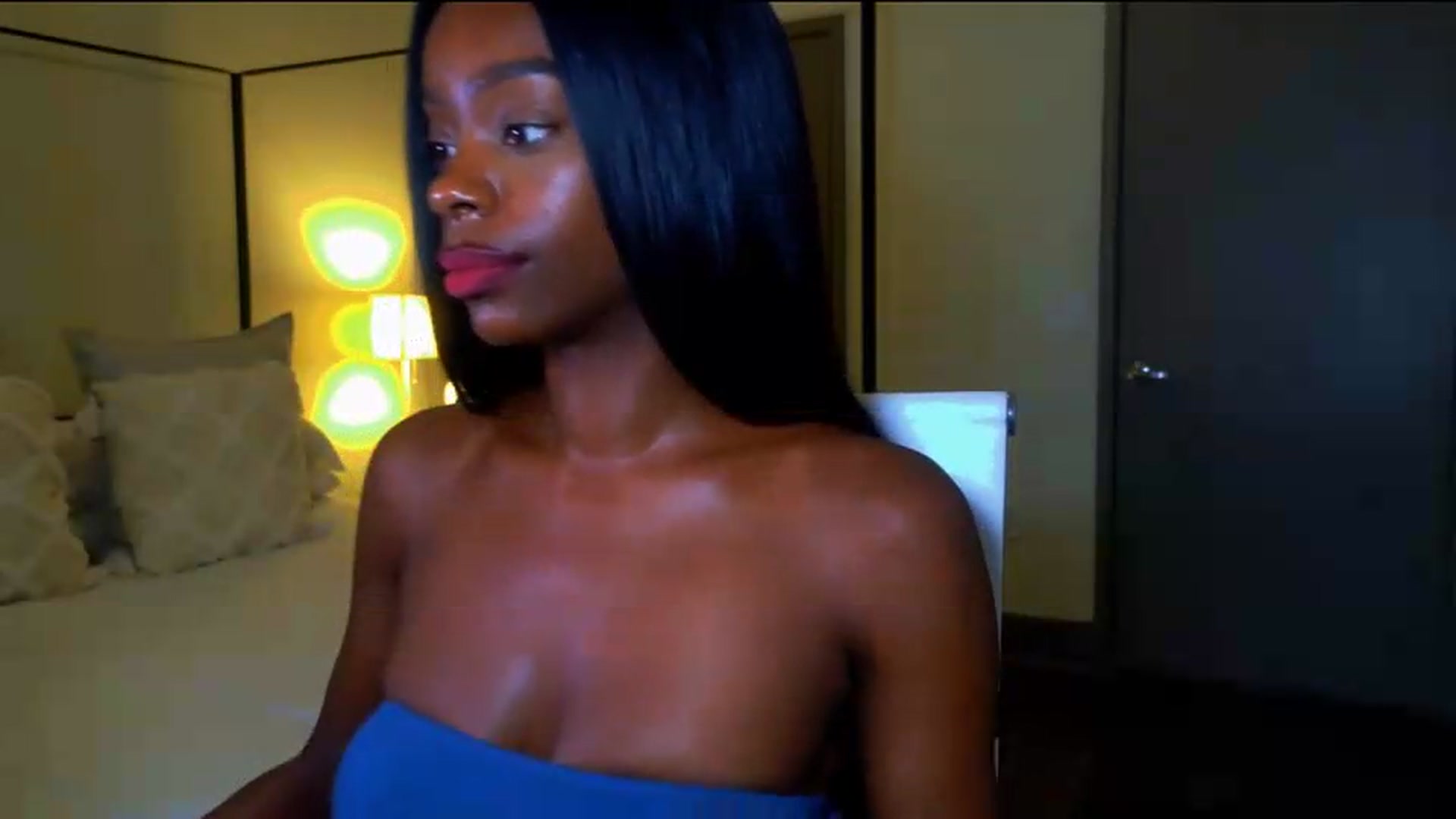 Gallery image thumbnail from Zadira's myfreecams stream on, 07/04/2026, 03:32 image 5 of 20