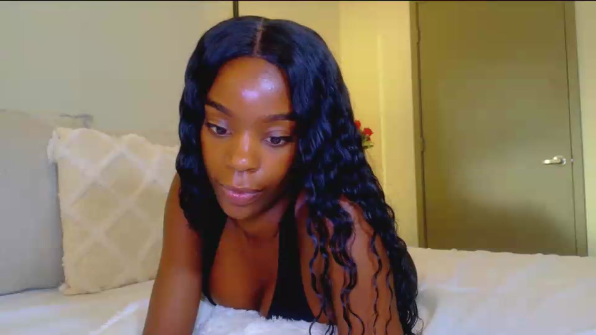 Gallery image thumbnail from Zadira's myfreecams stream on, 07/07/2026, 24:58 image 4 of 20