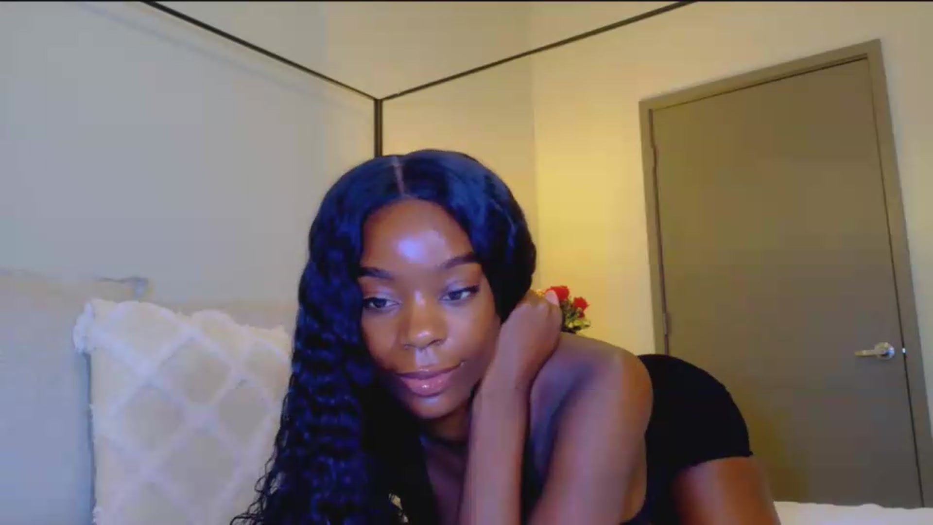 Gallery image thumbnail from Zadira's myfreecams stream on, 07/07/2026, 24:58 image 16 of 20