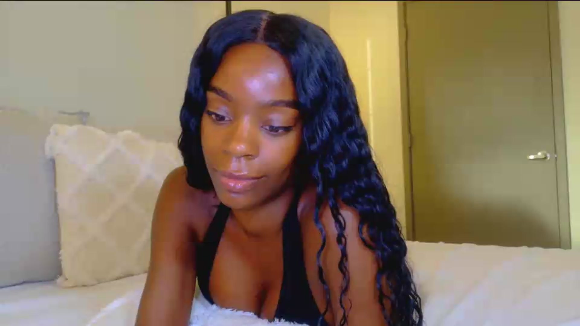 Gallery image thumbnail from Zadira's myfreecams stream on, 07/07/2026, 24:58 image 2 of 20