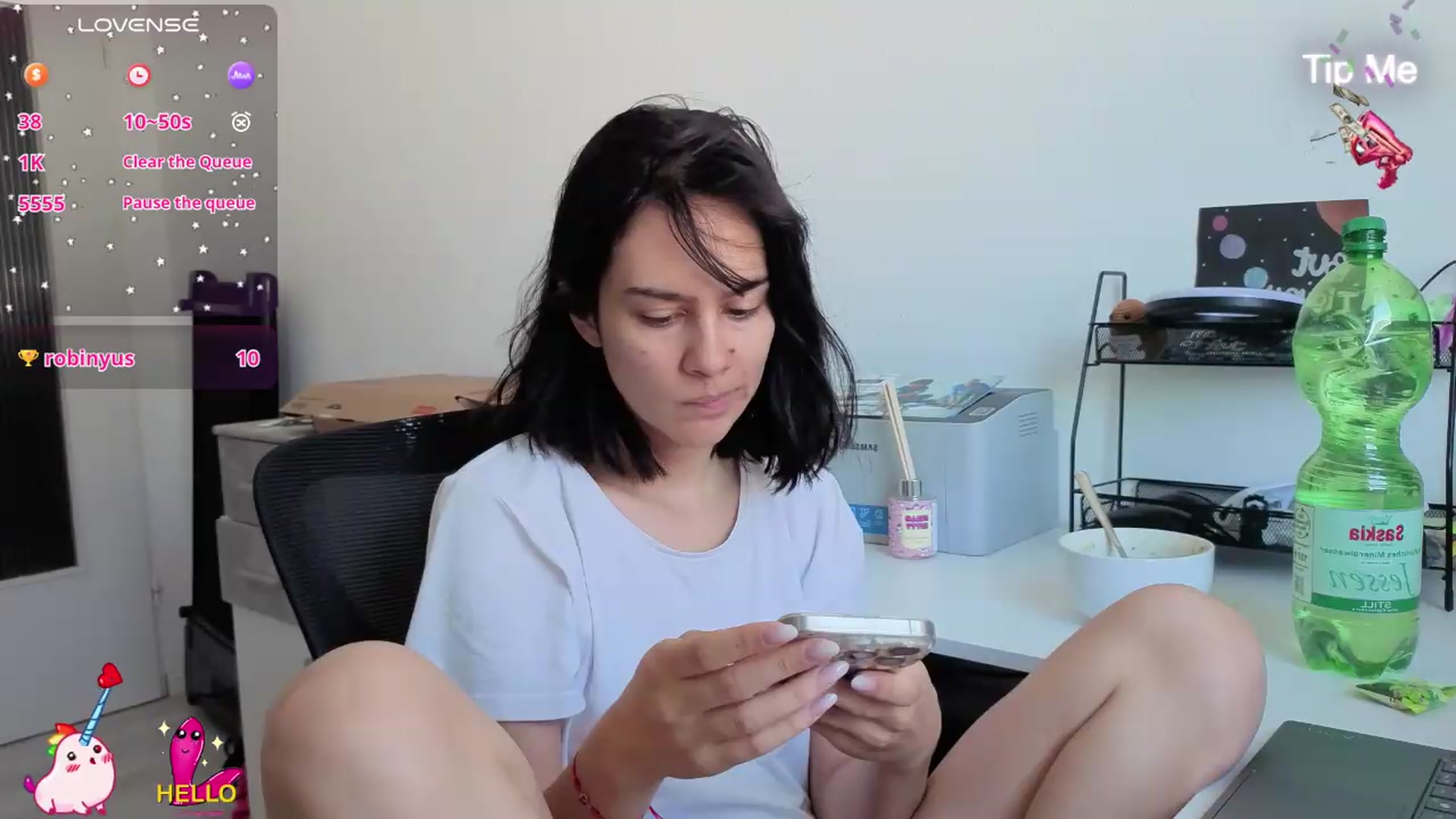 Gallery image thumbnail from Zafiro10's myfreecams stream on, 08/05/2026, 10:04 image 17 of 20