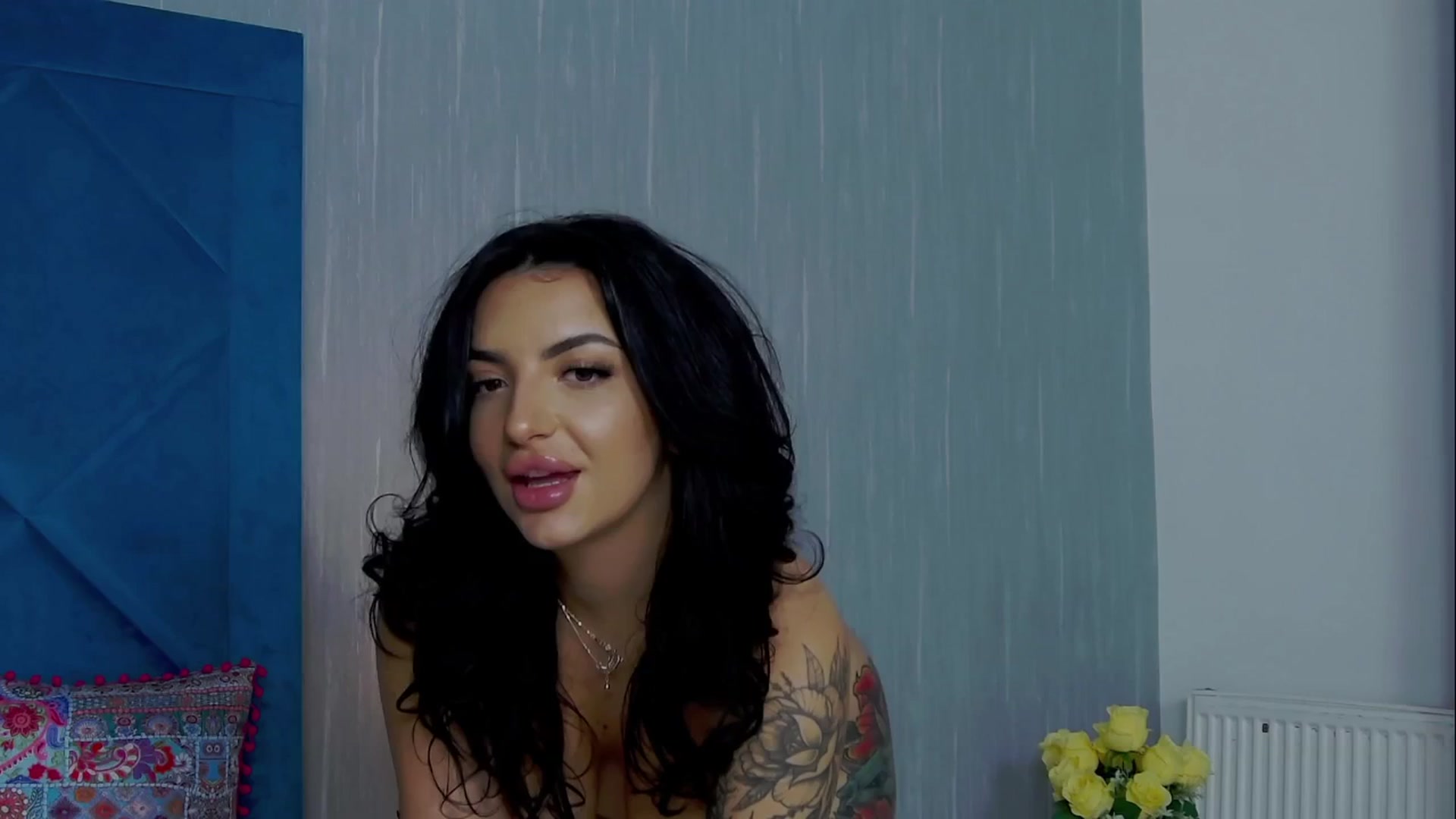 Gallery image thumbnail from Zahra_S's myfreecams stream on, 07/26/2025, 22:38 image 5 of 20