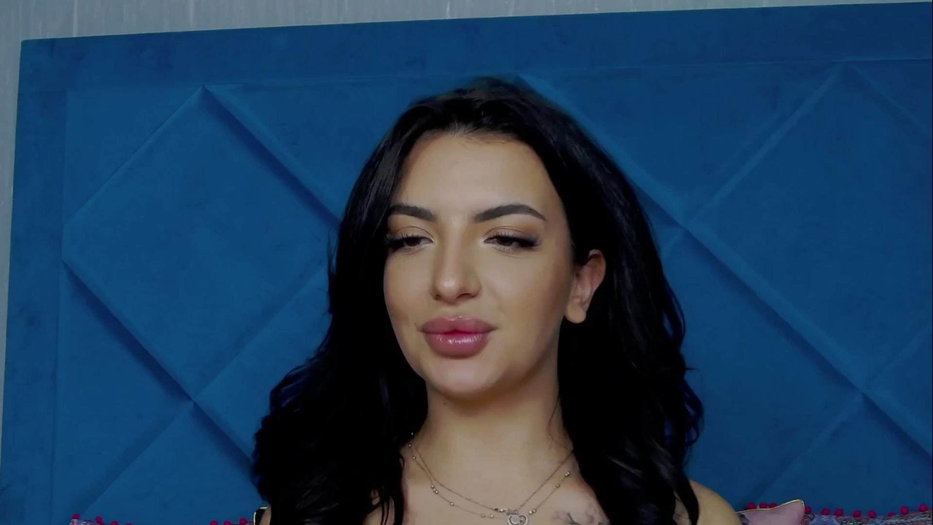 Gallery image thumbnail from Zahra_S's myfreecams stream on, 07/27/2025, 24:58 image 3 of 20