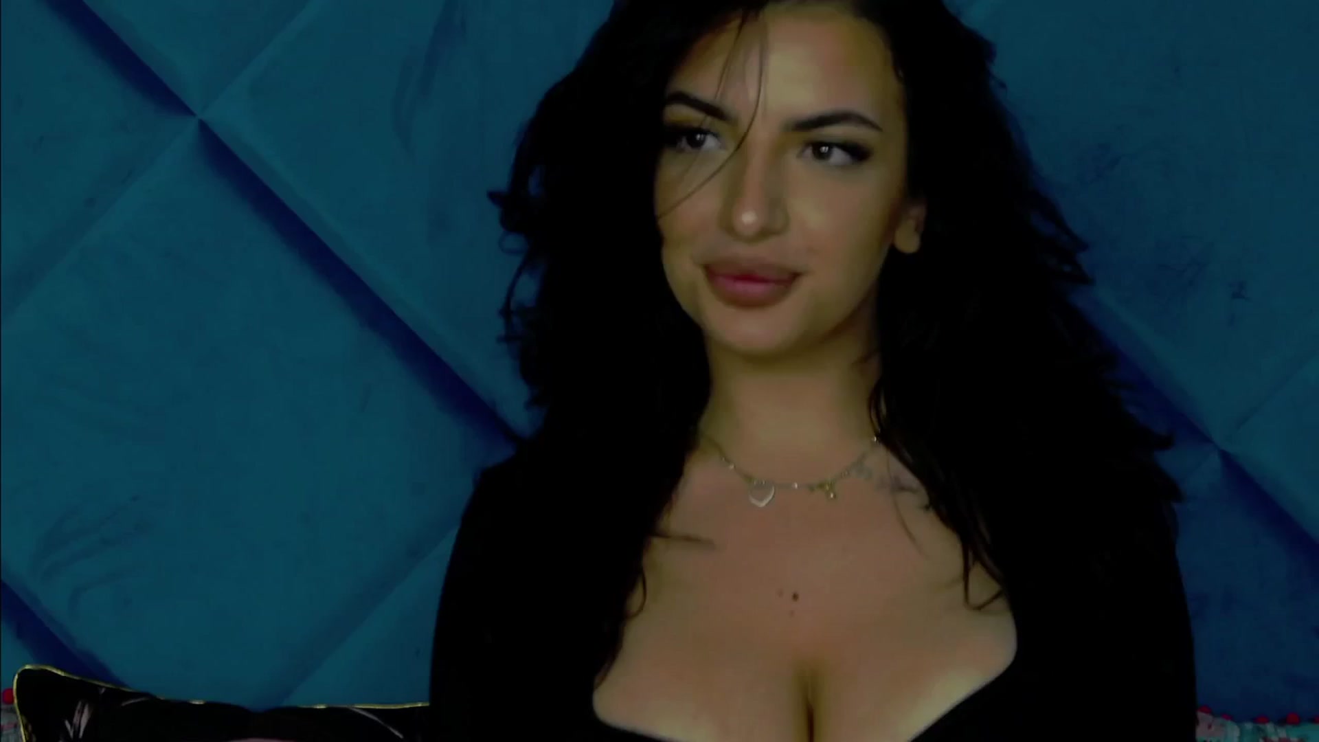 Gallery image thumbnail from Zahra_S's myfreecams stream on, 07/29/2025, 24:07 image 2 of 20