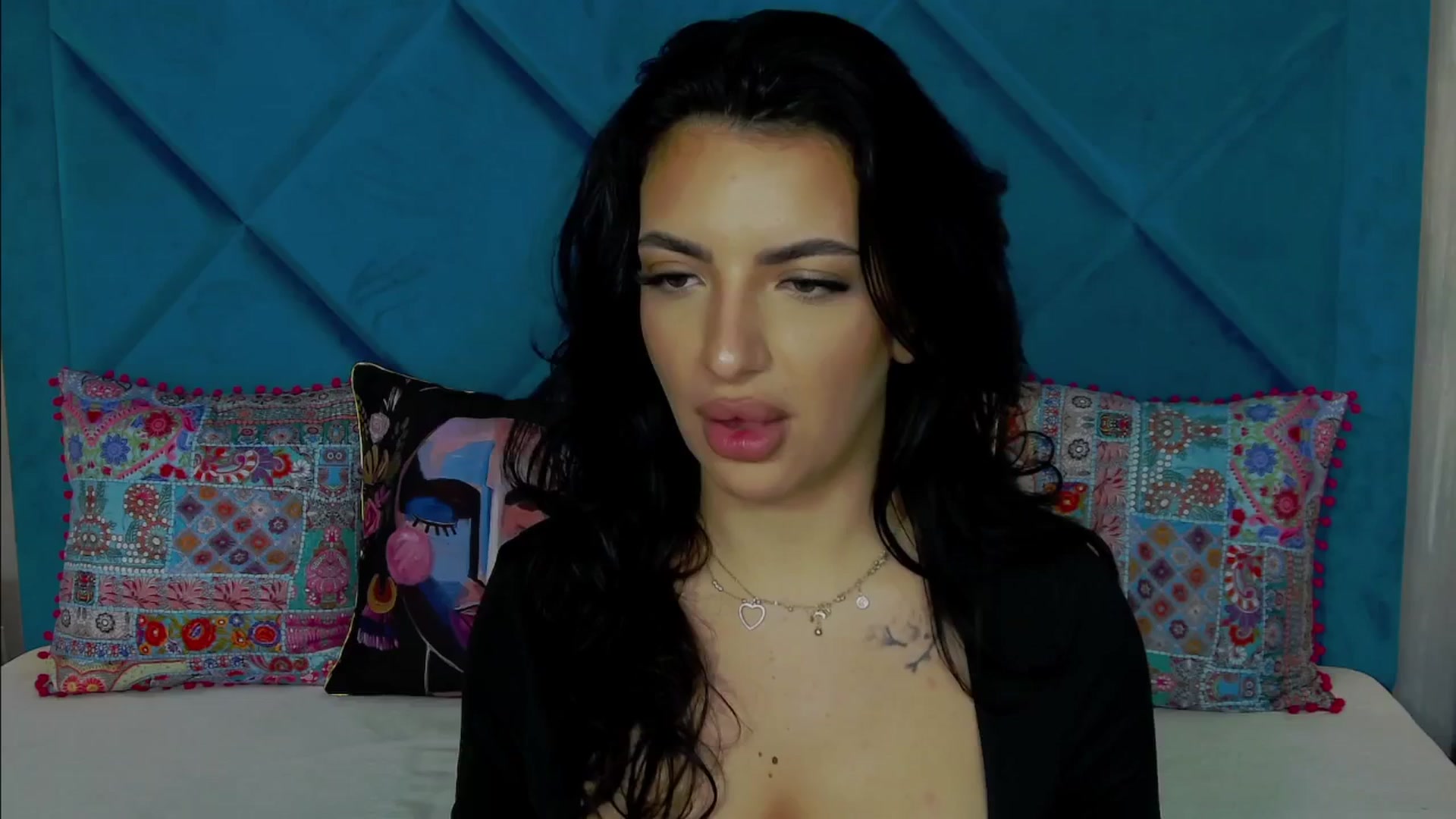 Gallery image thumbnail from Zahra_S's myfreecams stream on, 07/29/2025, 24:07 image 11 of 20