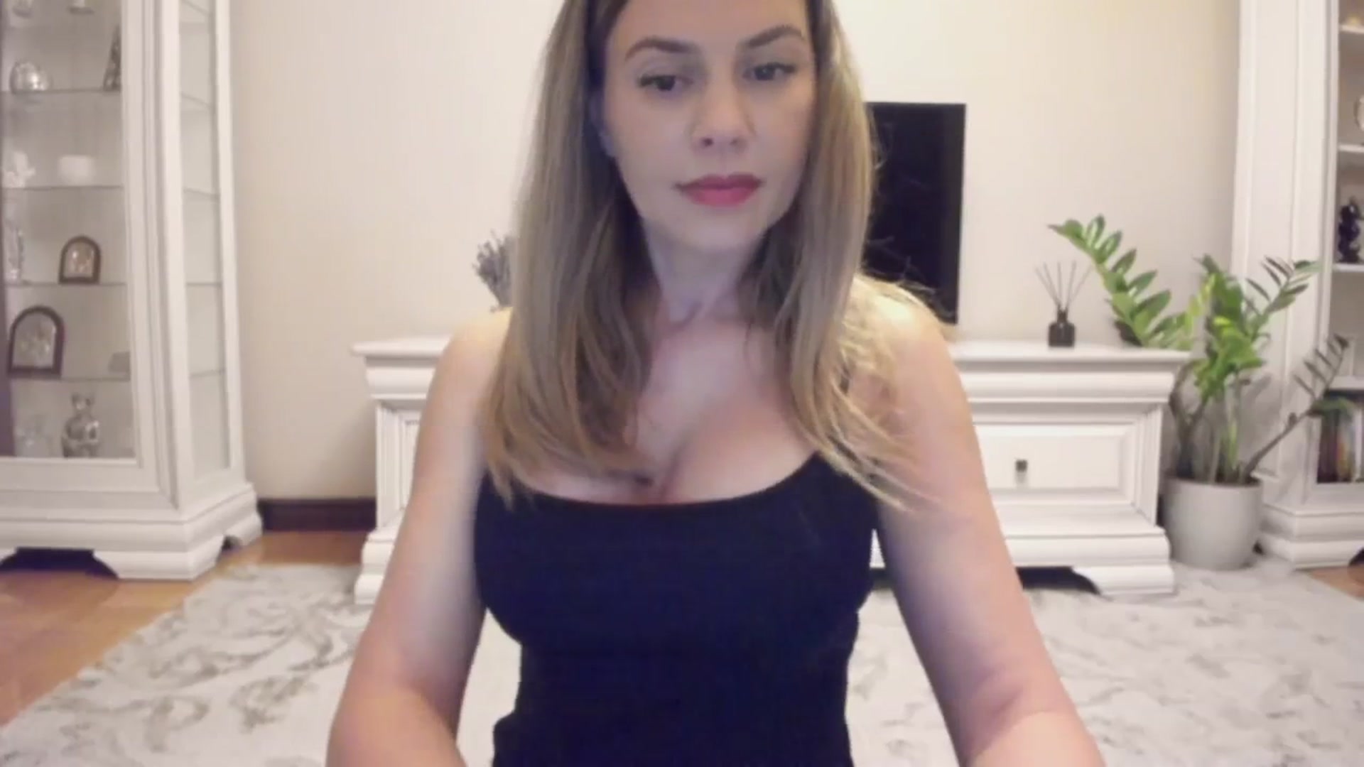 Gallery image thumbnail from Zamioculcas's myfreecams stream on, 06/24/2024, 02:17 image 20 of 20