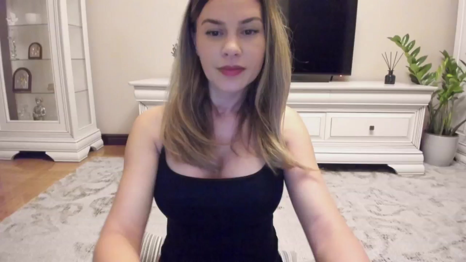 Gallery image thumbnail from Zamioculcas's myfreecams stream on, 06/24/2024, 02:17 image 13 of 20