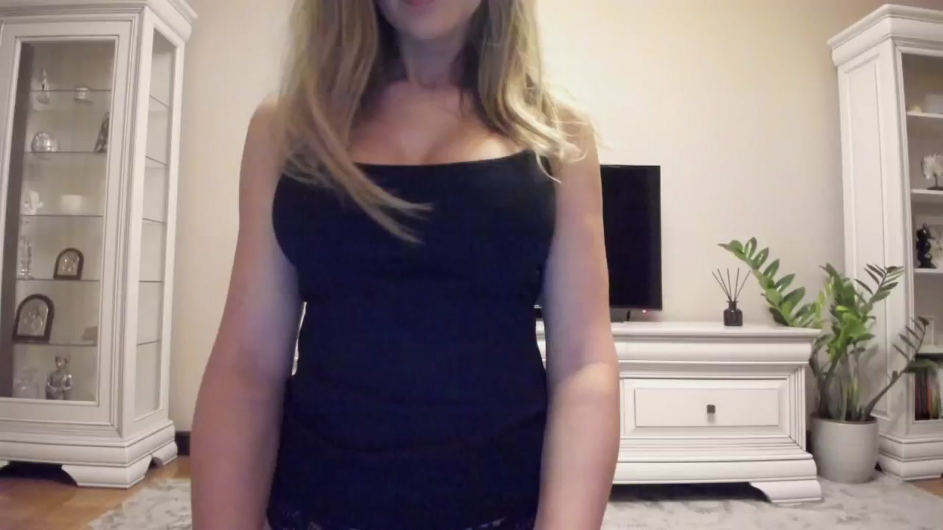 Gallery image thumbnail from Zamioculcas's myfreecams stream on, 06/24/2024, 02:17 image 16 of 20