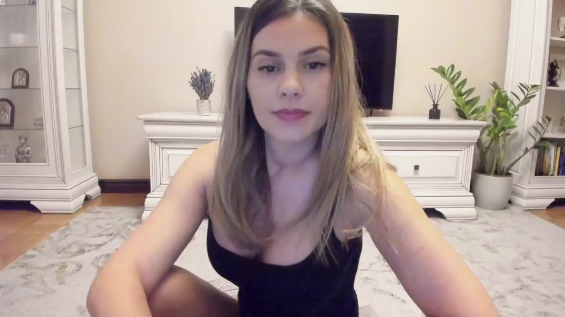 Gallery image thumbnail from Zamioculcas's myfreecams stream on, 06/24/2024, 03:45 image 15 of 20