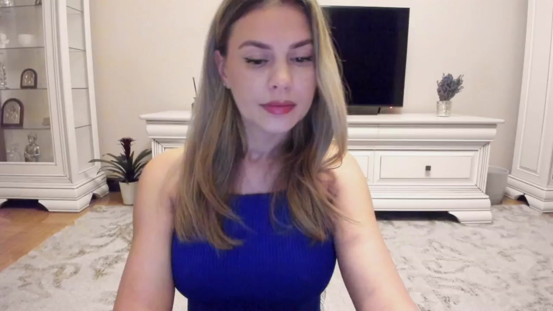 Gallery image thumbnail from Zamioculcas's myfreecams stream on, 07/04/2024, 02:42 image 14 of 20